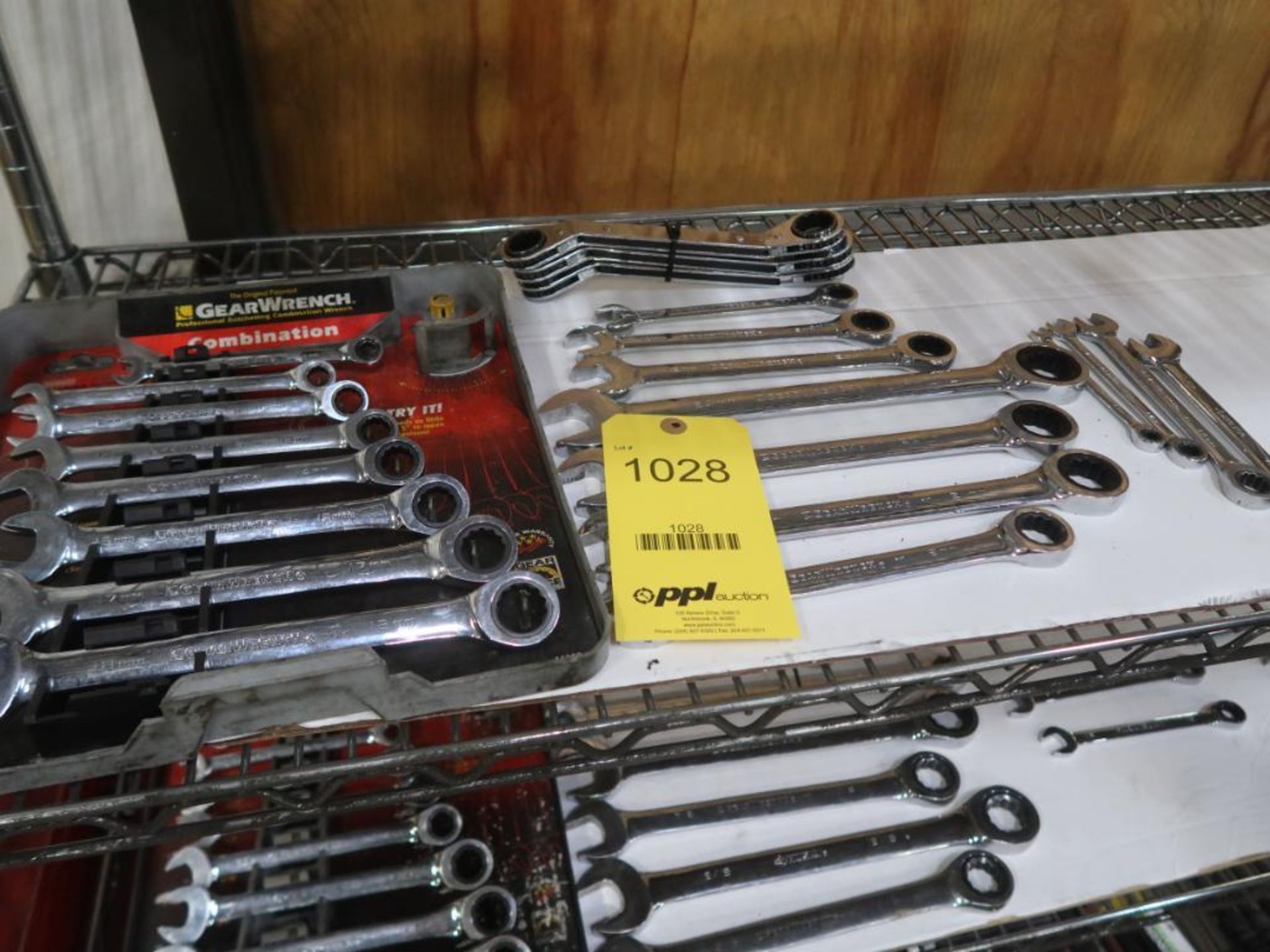 Gear Wrench Combination Metric Wrenches (LOCATION: 4600 BELOIT DR., SACRAMENTO, CA 95838)