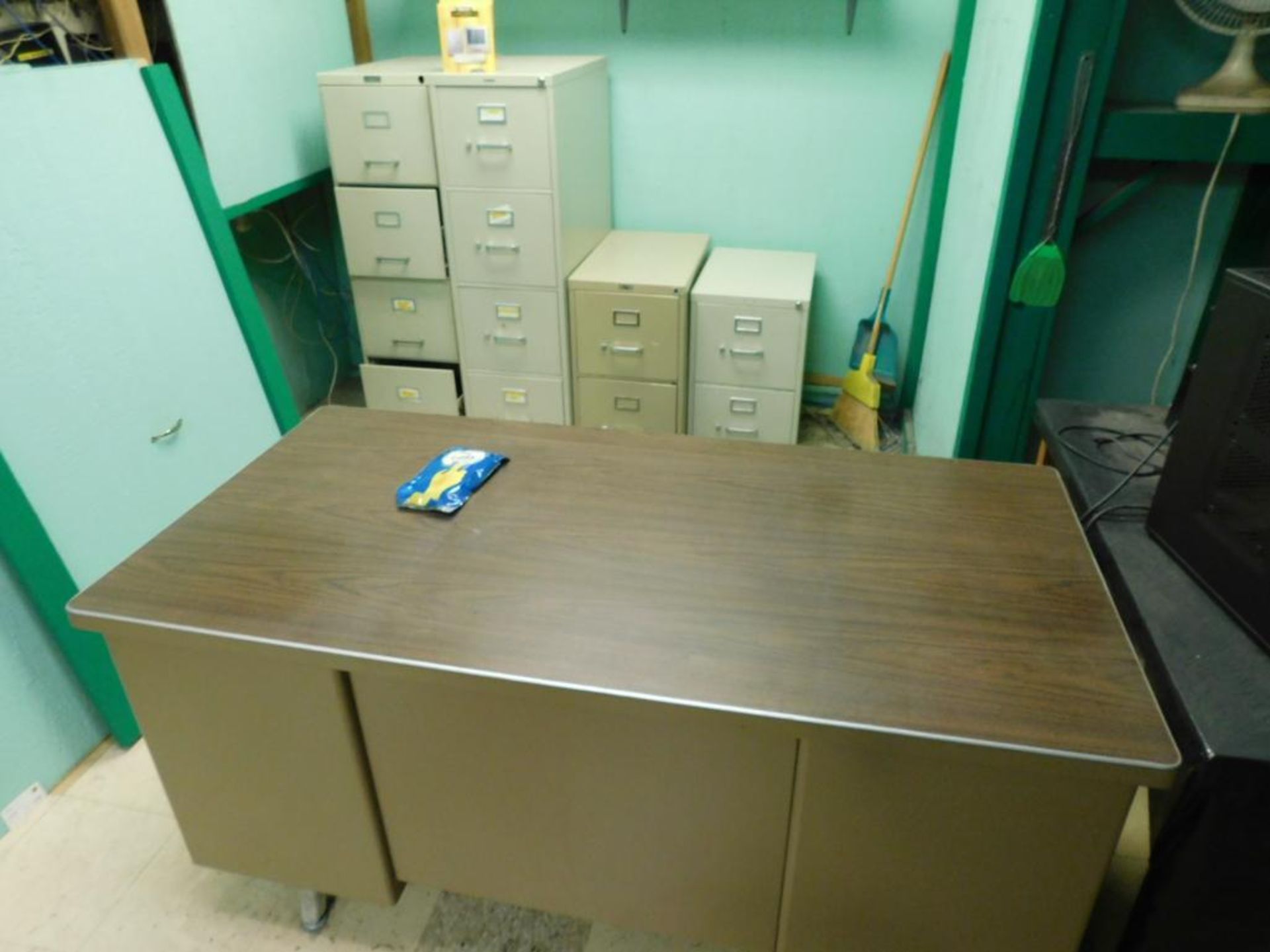 LOT: Contents of Offices: Desks, Chairs, File Cabinets, Monitors (NO TOWERS OR PRINTERS) - Image 5 of 11
