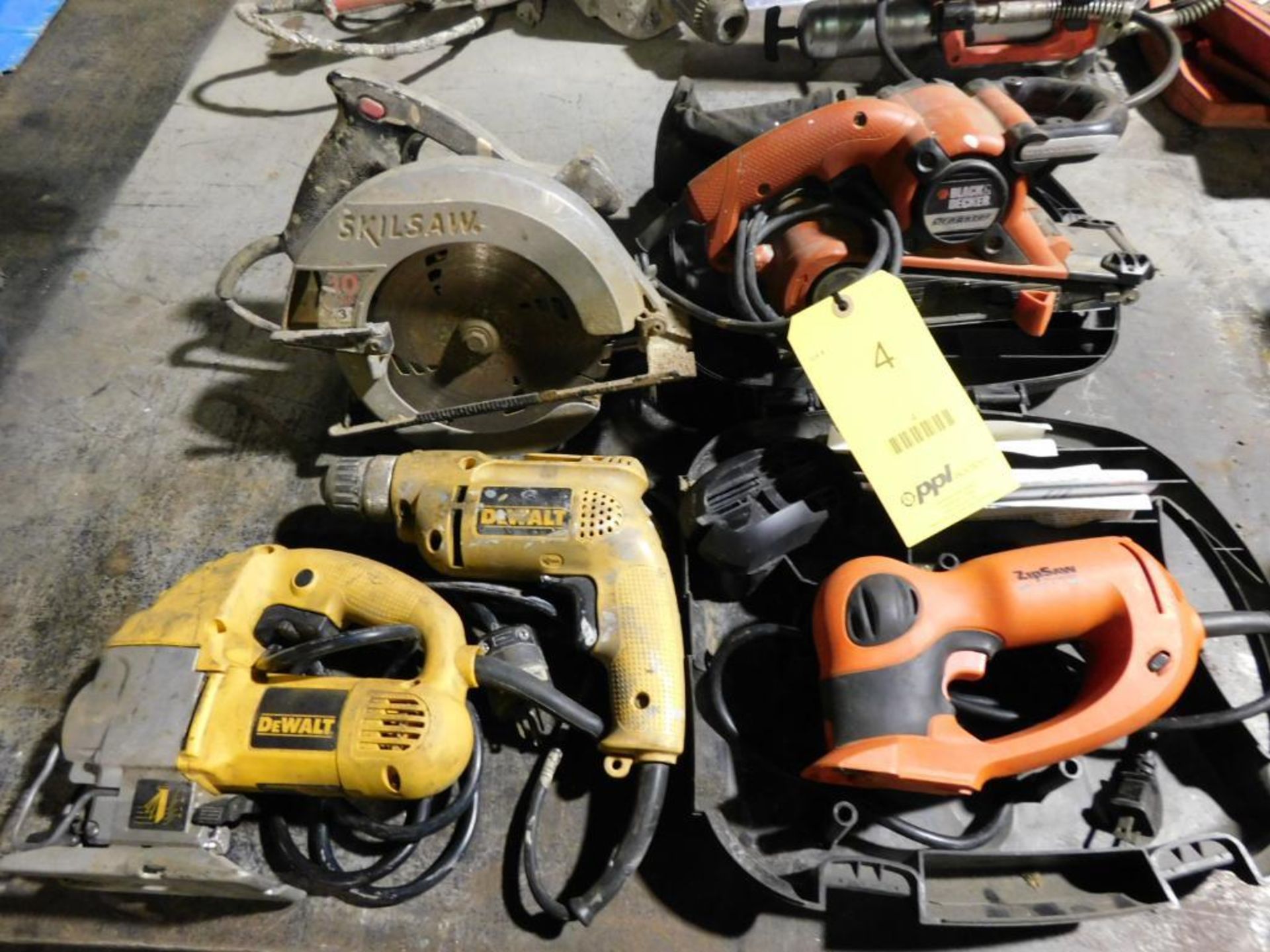 LOT: Drill, Jig Saw, Belt Sander, Zip Saw, Circular Saw