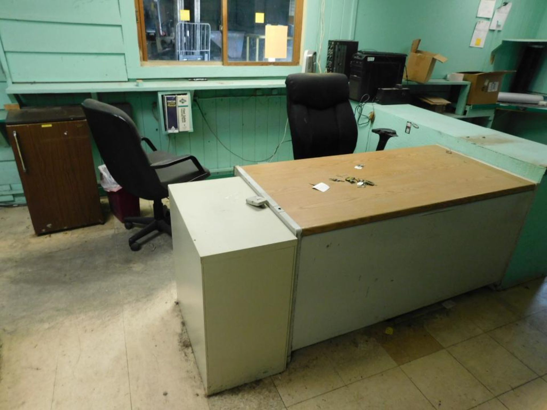 LOT: Contents of Offices: Desks, Chairs, File Cabinets, Monitors (NO TOWERS OR PRINTERS) - Image 7 of 11