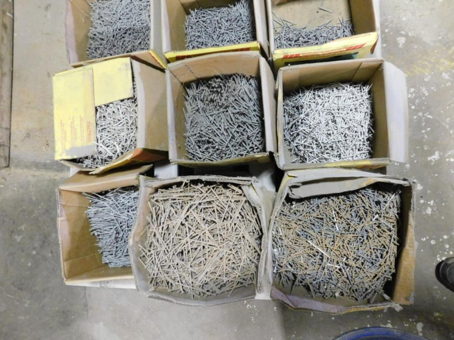 LOT: Pallet of Assorted Siding Nails - Image 3 of 3