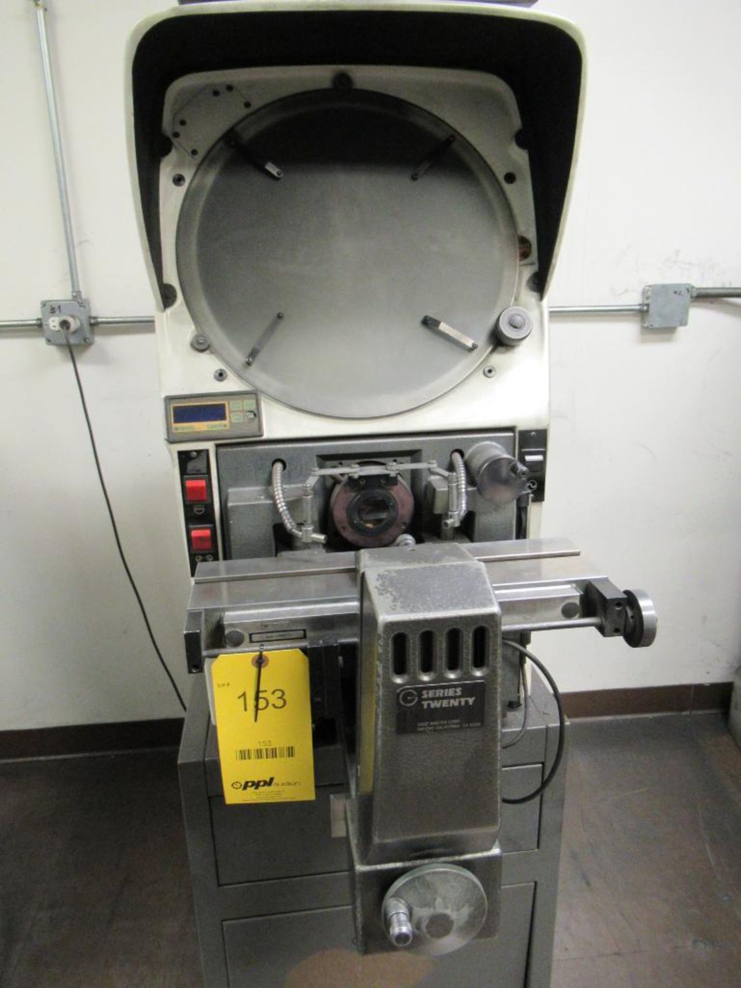 Gage Master Optical Comparator, Model 29/GMXIFS, S/N 145813689, 14" Screen - Image 2 of 7