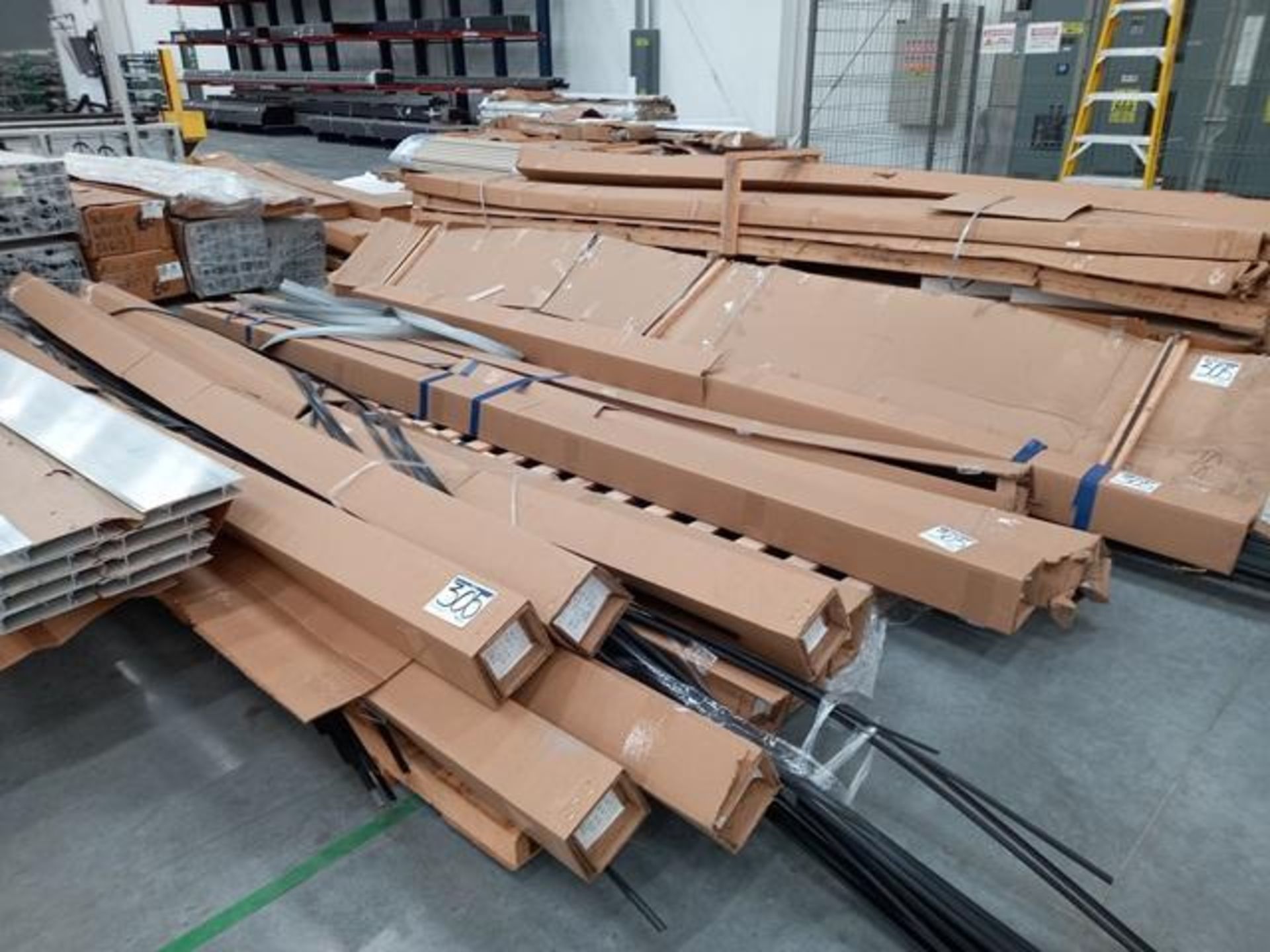 LOT: (30 approx.) Pallets, w/Aluminum Profile, Metal Canelta, Parts for Screens, Foam Boards, - Image 28 of 34
