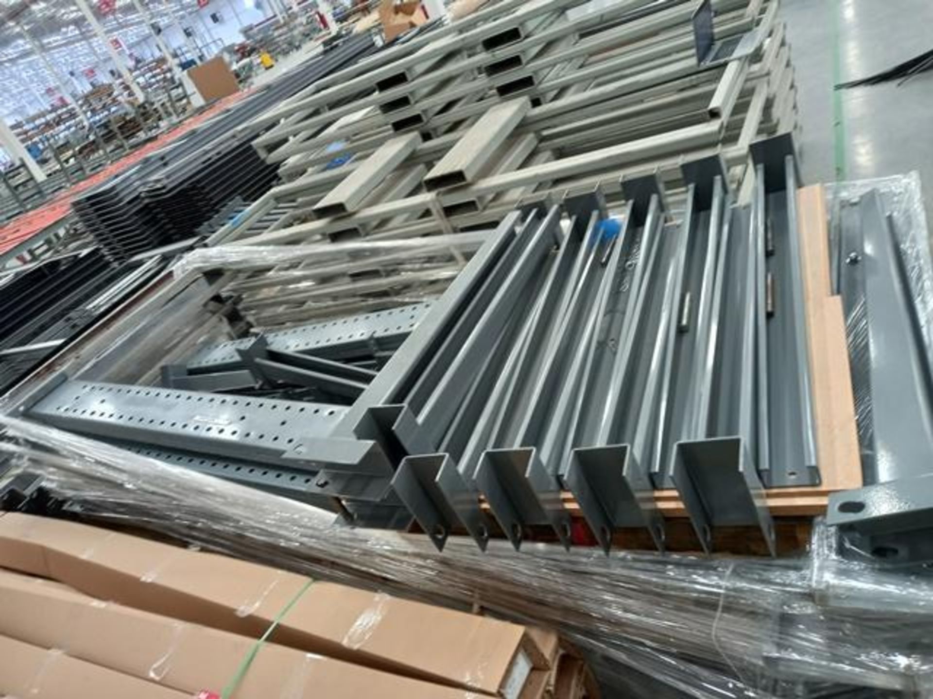 LOT: (30 approx.) Pallets, w/Aluminum Profile, Metal Canelta, Parts for Screens, Foam Boards, - Image 26 of 34