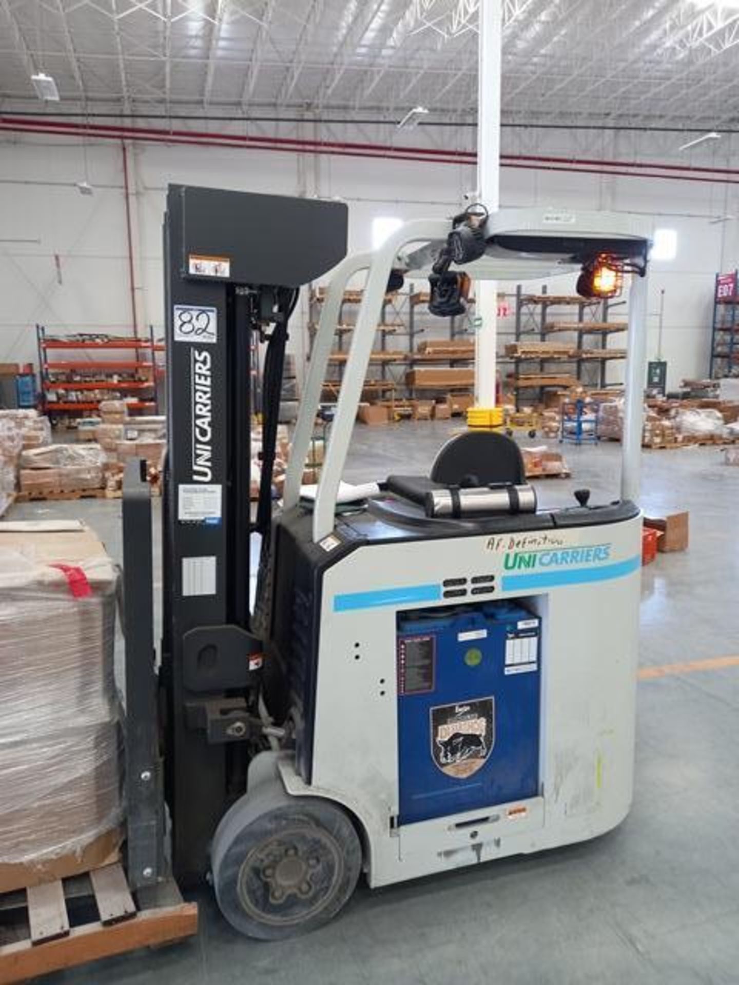 Unicarriers 1S1L20NV Stand Up Electric Forklift, Side Shift, 2950 lbs. Capacity, 258 in. Reach, S/ - Image 4 of 12