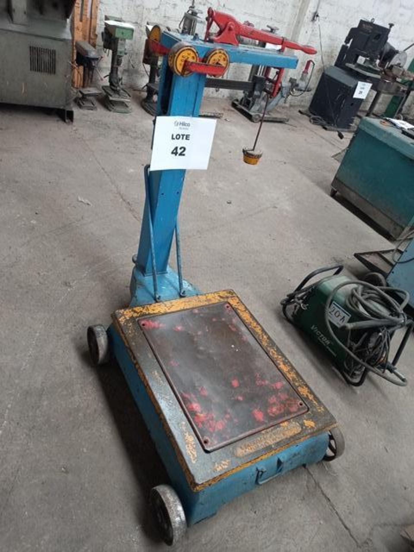 Fairbanks Morse Mechanical Scale: Carbon Steel Frame, on Wheels (Label: 42) (Location: Pachuca,