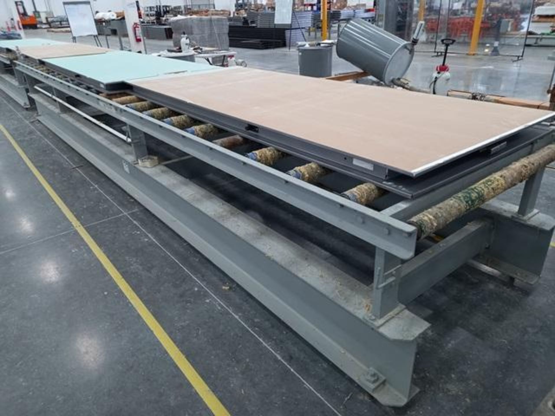 LOT: (1) Roll Conveyor Section of 4 X 1.48 M, (1) Roll Conveyor Section of 7.03 X 1.48 M (Tag: - Image 3 of 8