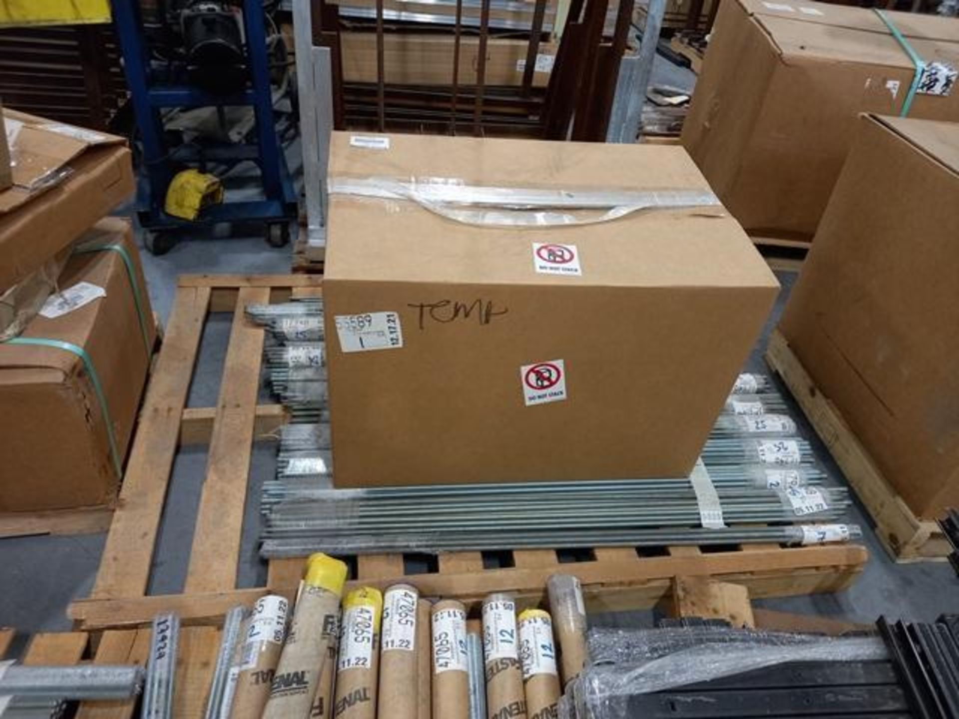 LOT: (100 approx.) Pallets of Assorted Materials Which Include, Metal Parts for Screens, Aluminum - Image 85 of 148