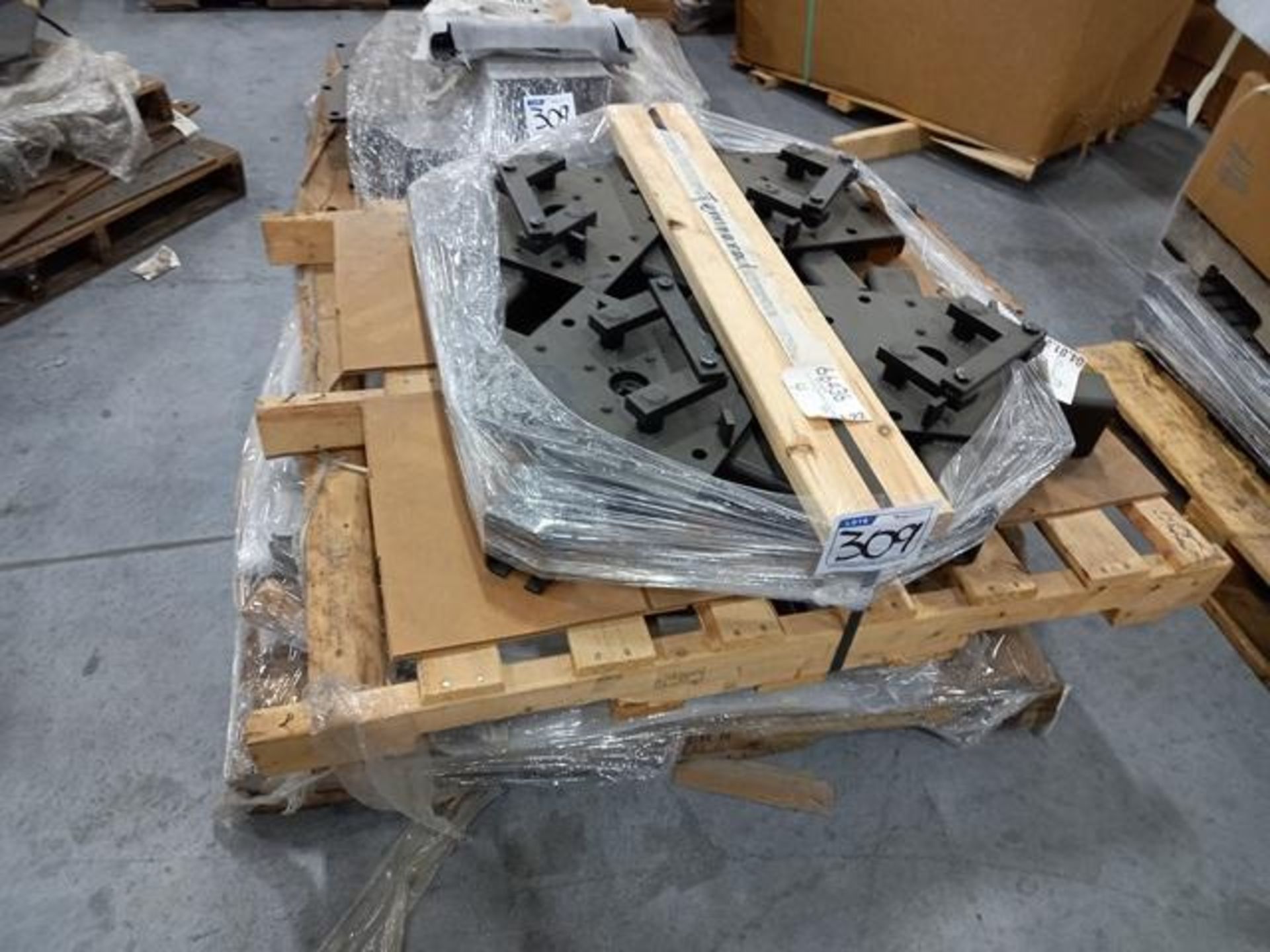 LOT: (100 approx.) Pallets of Assorted Materials Which Include, Metal Parts for Screens, Aluminum - Image 58 of 148
