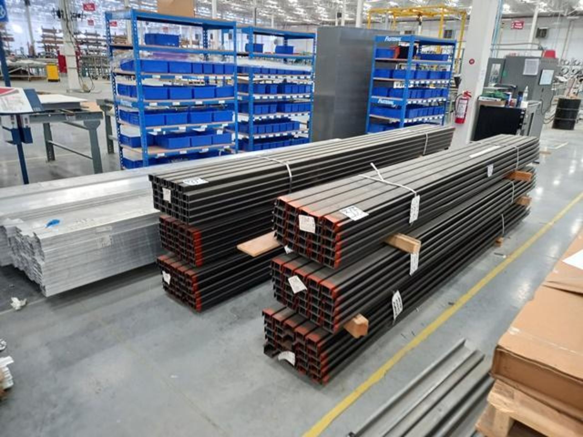 LOT: (30 approx.) Pallets, w/Aluminum Profile, Metal Canelta, Parts for Screens, Foam Boards, - Image 13 of 34