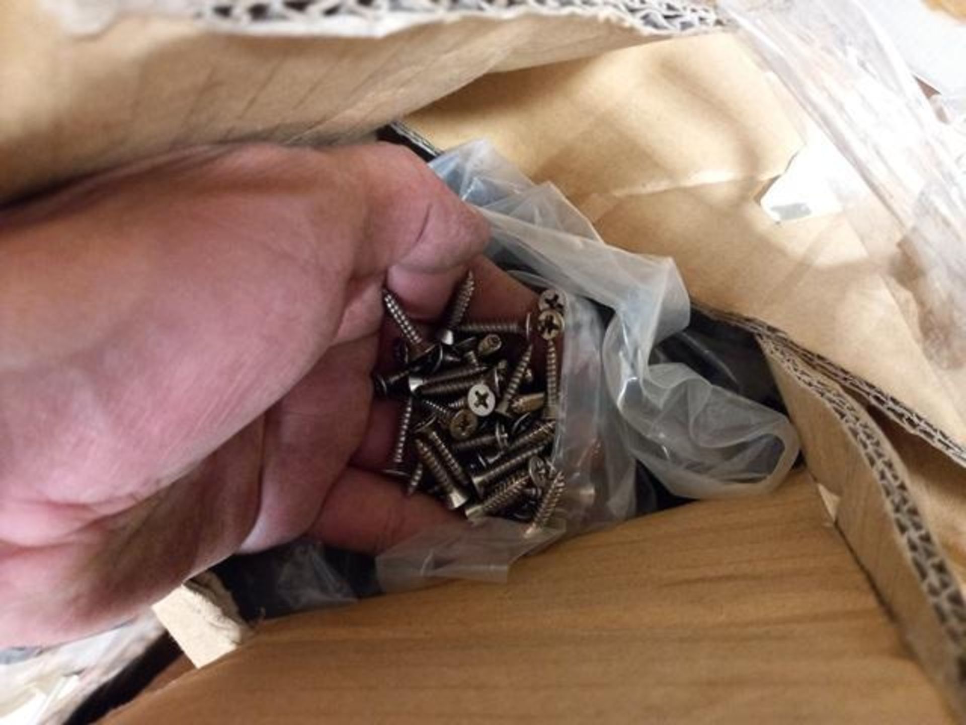 LOT: (50,000 approx.) Assorted Pieces of Hardware Material, Including Bolts, Nuts, Pijas, Plugs, - Image 9 of 17