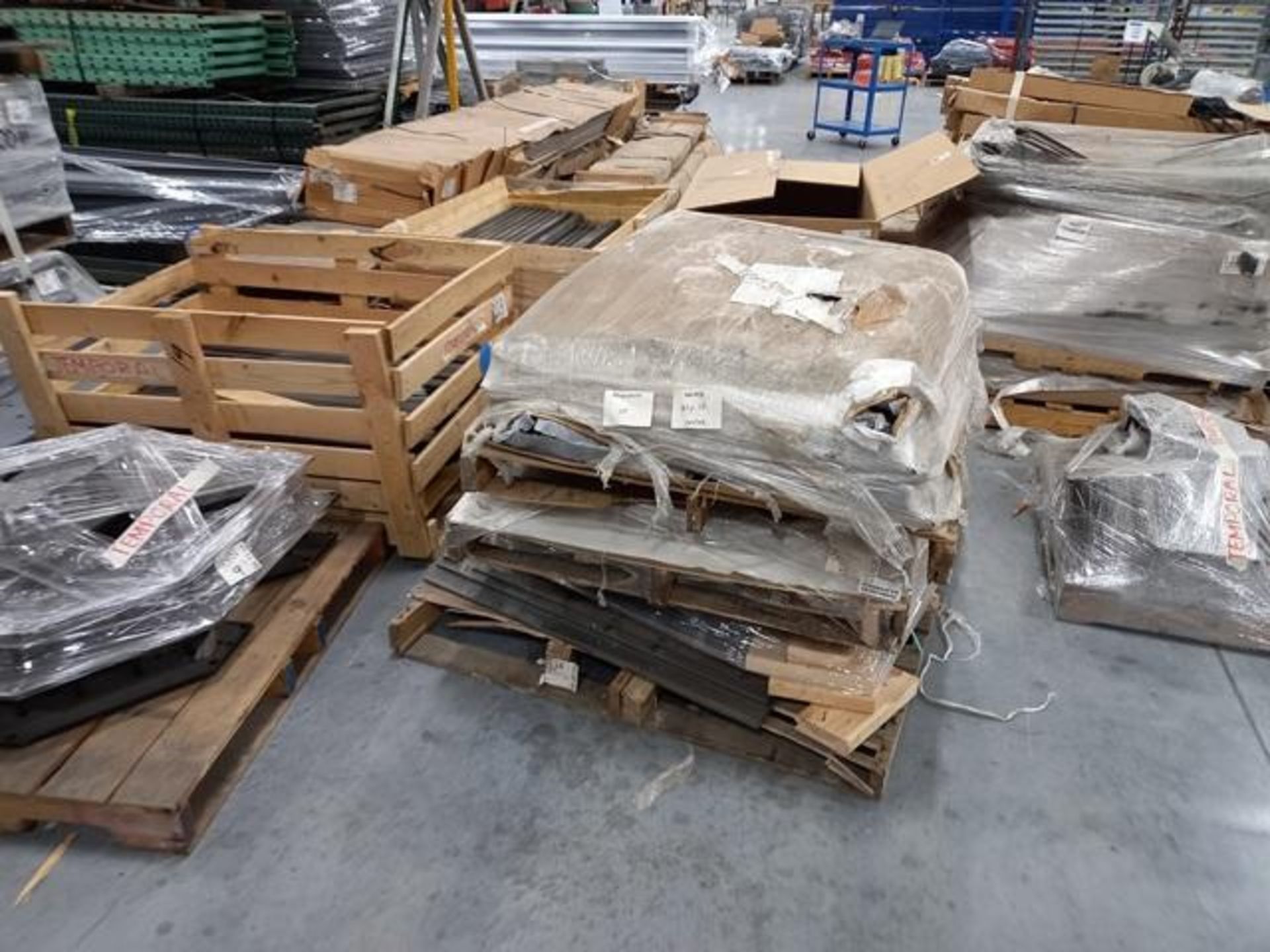 LOT: (100 approx.) Pallets of Assorted Materials Which Include, Metal Parts for Screens, Aluminum - Image 47 of 148