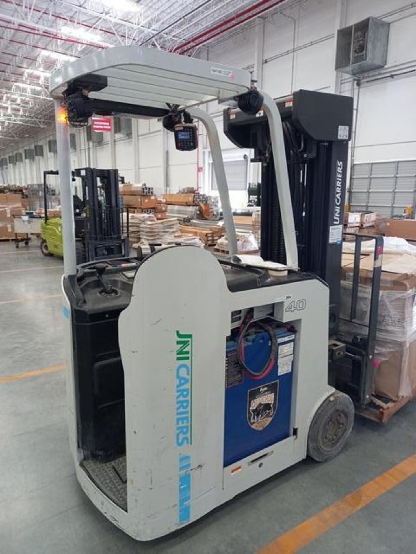 Unicarriers 1S1L20NV Stand Up Electric Forklift, Side Shift, 2950 lbs. Capacity, 258 in. Reach, S/