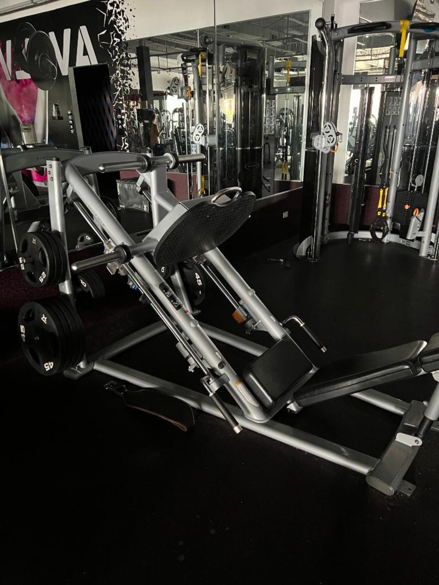 Matrix MG-PL70 45 Degree Plate Loaded Leg Press Max Weight 350 lbs.