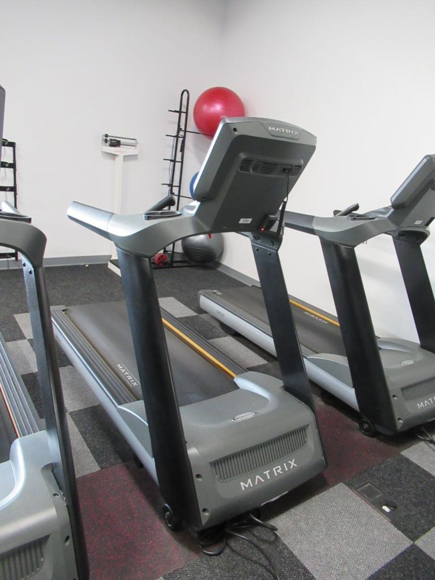 Matrix Ultimate Deck Treadmill, Model T-5XWF-08-C - Image 2 of 5