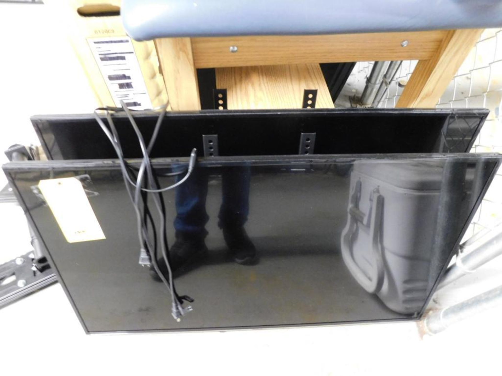 LOT: (2) Hisense 43" TV's W/Pole Mount Hardware