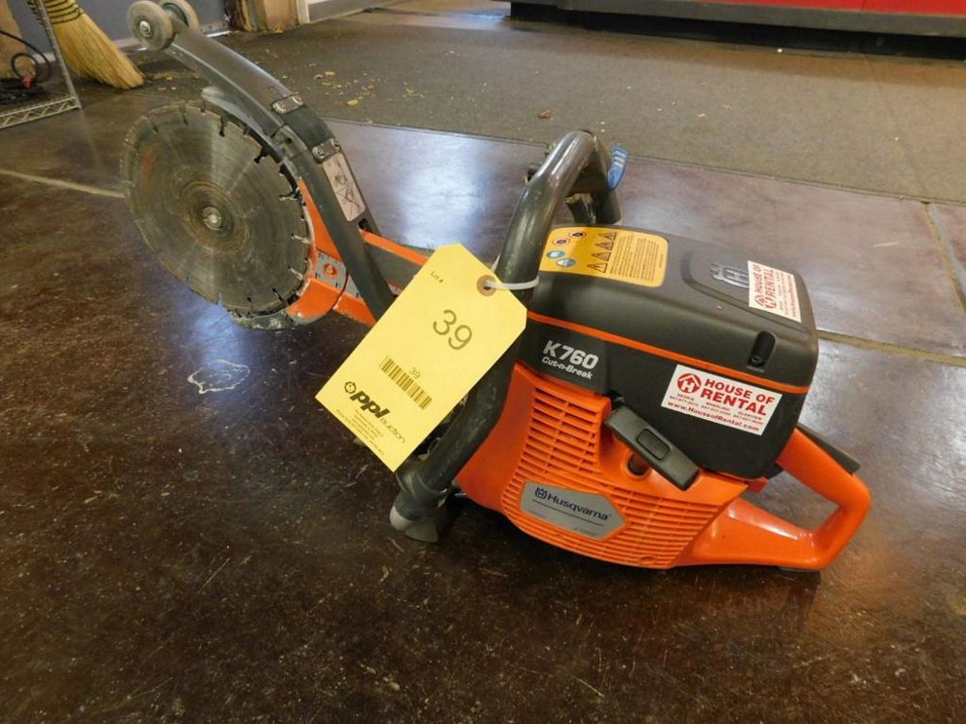 Husqvarna K760 Cut-N-Break Gas Saw w/Tool (LOCATION: 318 N. Milwaukee Ave., Wheeling, IL 60090)