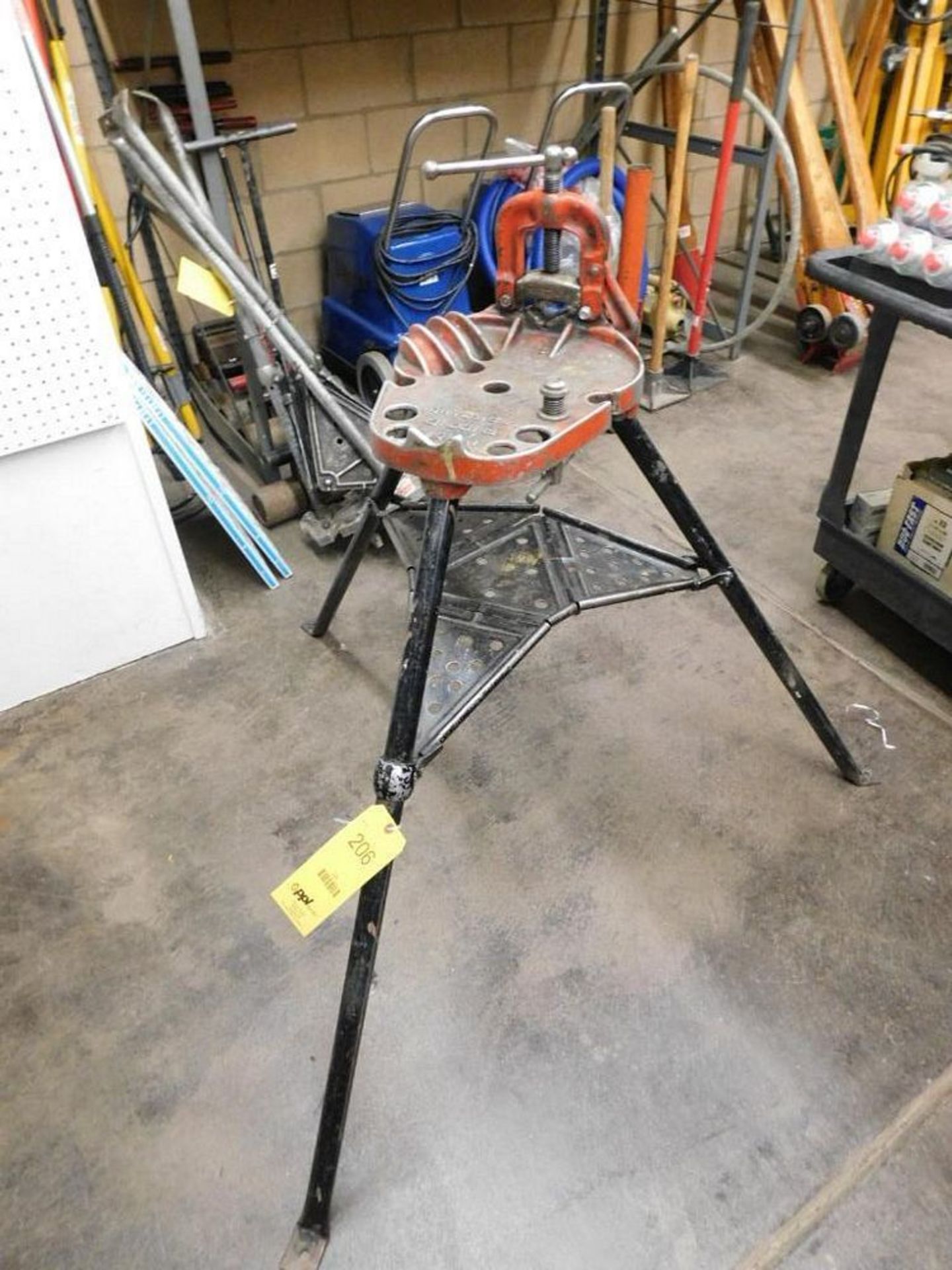 Ridgid No. 40A Tristand w/Pipe Vise (LOCATION: 318 N. Milwaukee Ave., Wheeling, IL 60090)