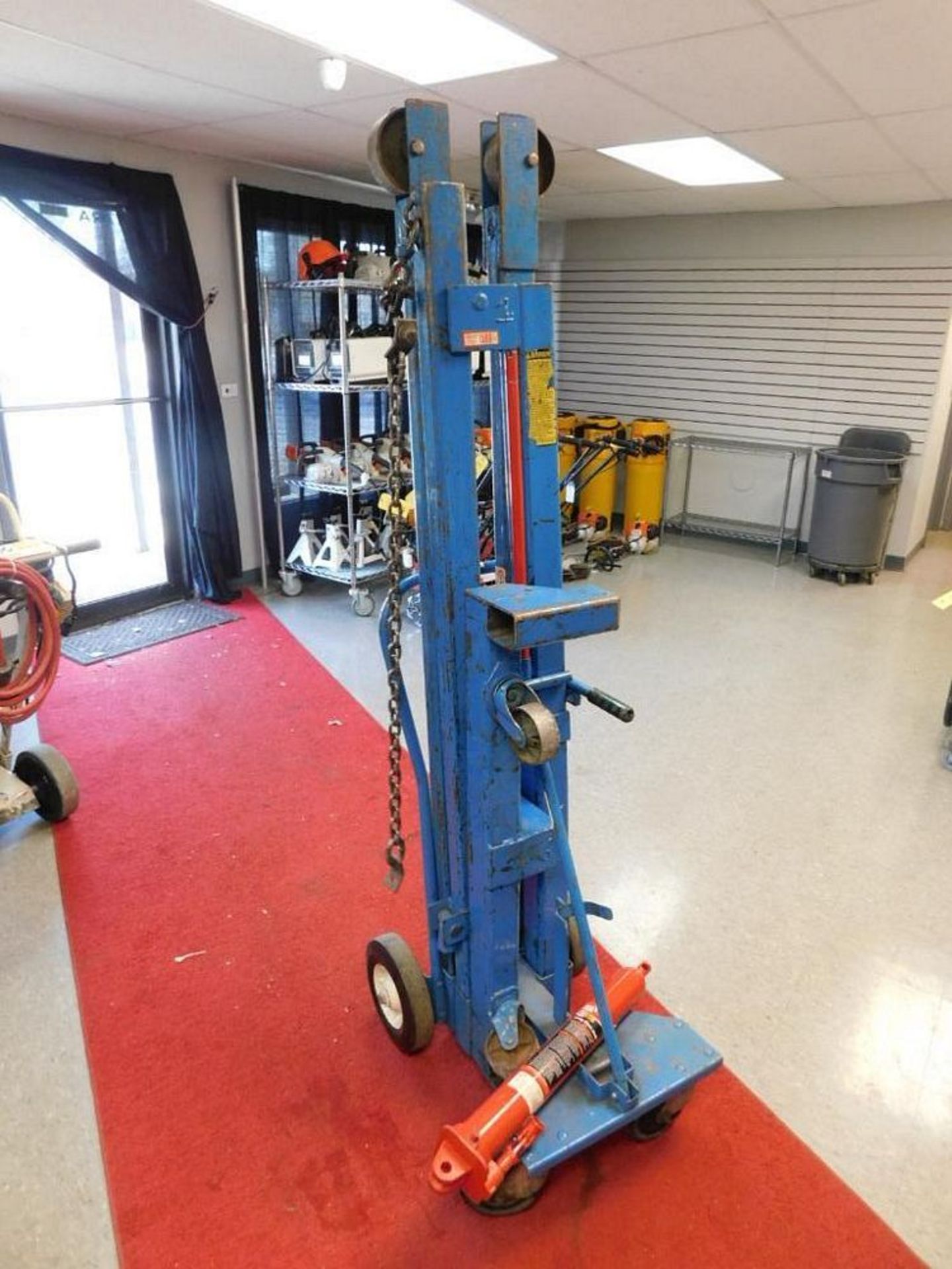 1500 lb. Max Cap. Engine Hoist w/Strongway 3-Ton Hydraulic Long Ram Jack (LOCATION: 318 N. Milwaukee