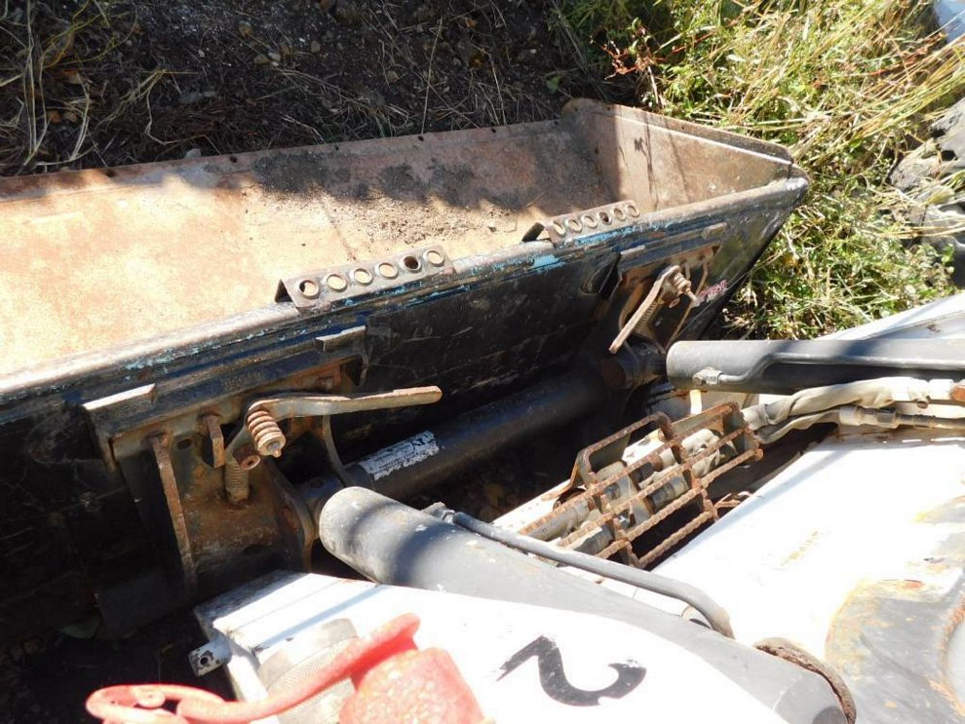 2011 Bobcat S650 Skid Steer, S/N A3NV14155, 6 ft. General Purpose Bucket, 868 Hours Indicated ( - Image 8 of 12