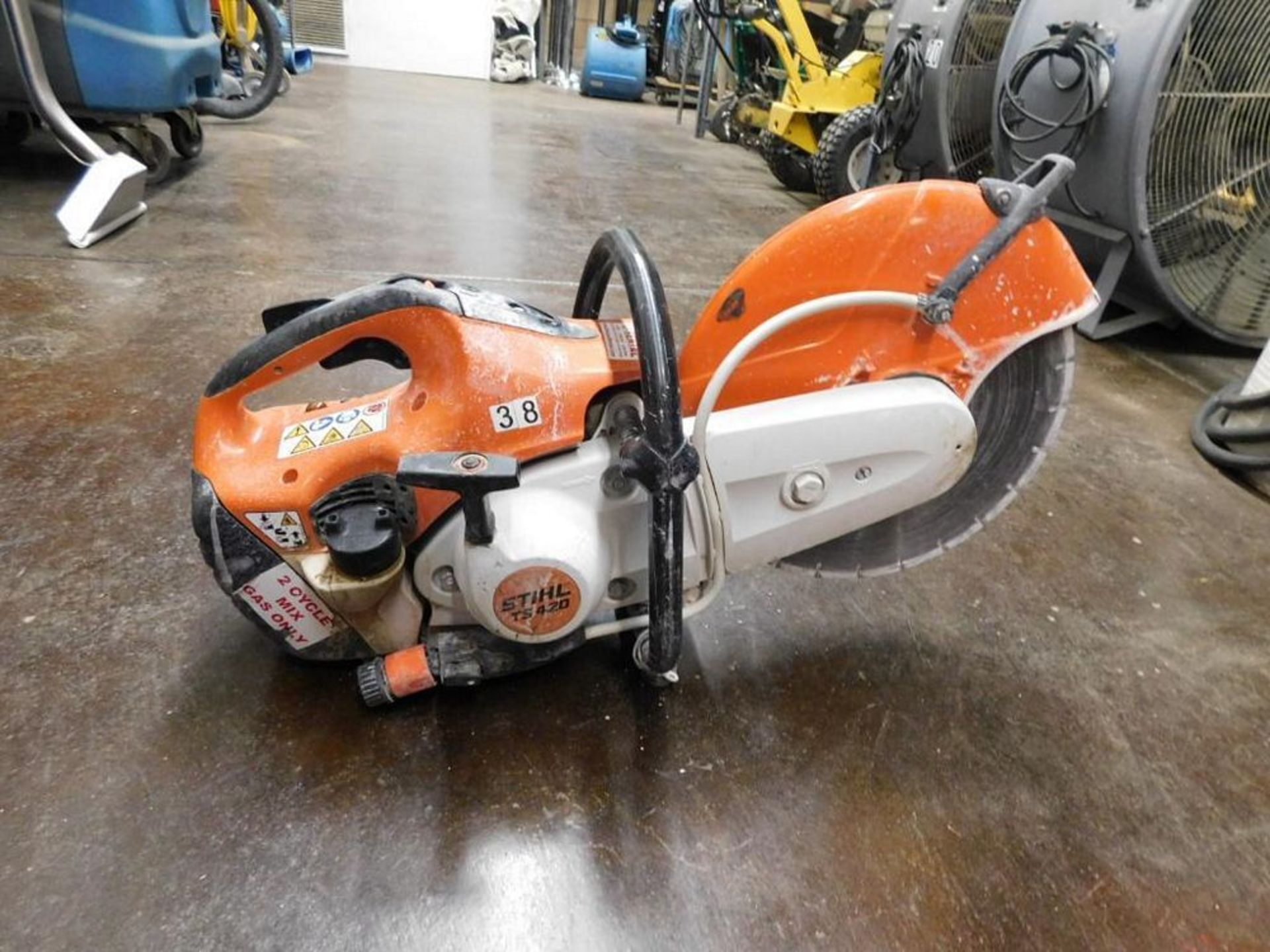 Stihl TS420 14" Gasoline Concrete Saw (LOCATION: 318 N. Milwaukee Ave., Wheeling, IL 60090)