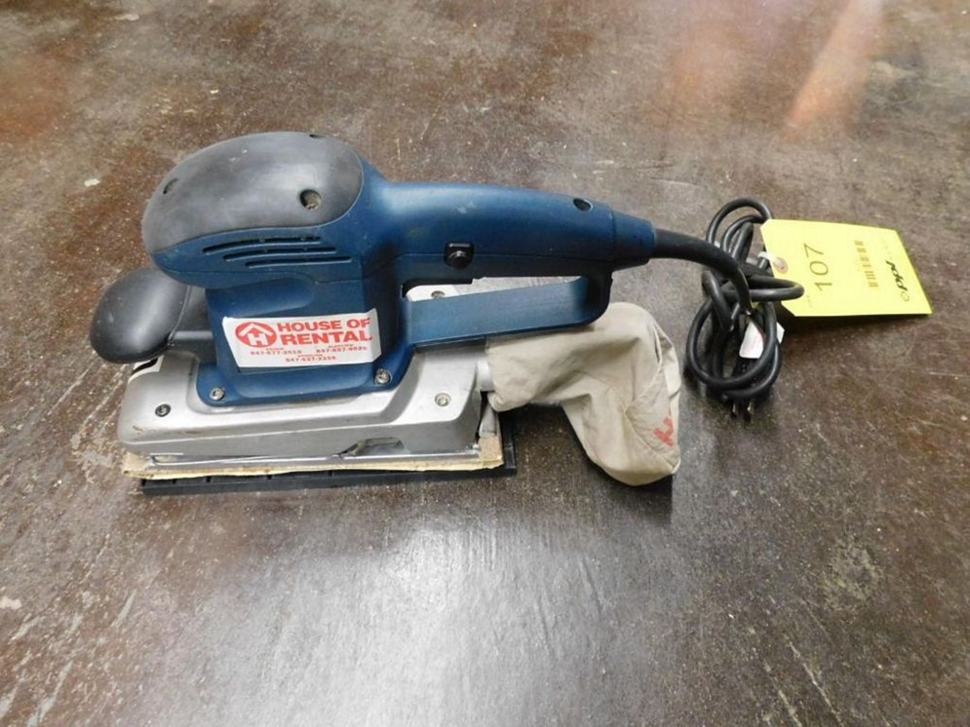 Bosch 1293 Sander w/Dust Collection Bag (LOCATION: 318 N. Milwaukee Ave., Wheeling, IL 60090)