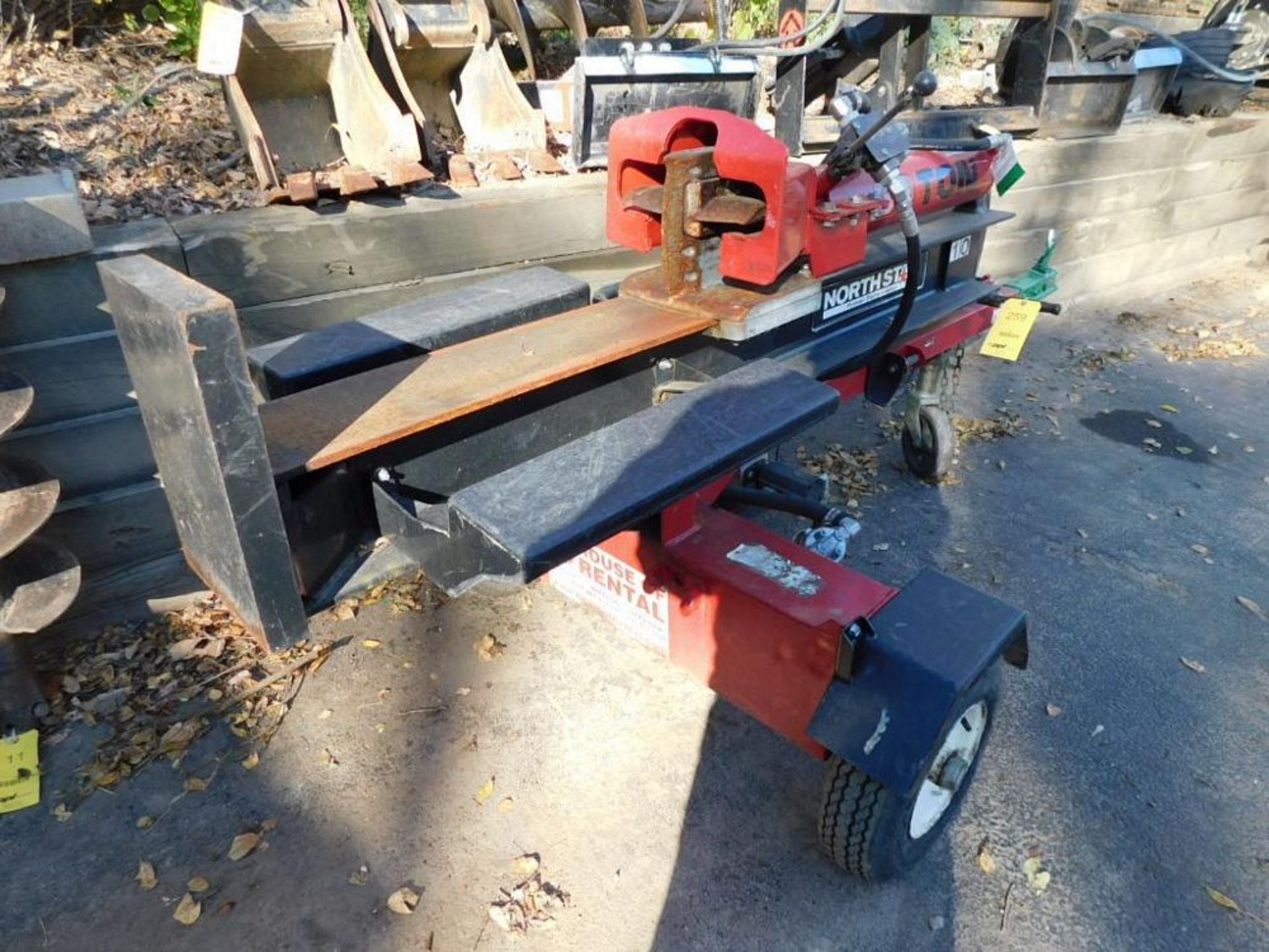 NorthStar 30-Ton Towable Log Splitter w/Honda GX200 Gas Motor, 2" Trailer Ball Hitch (#10) ( - Image 4 of 7