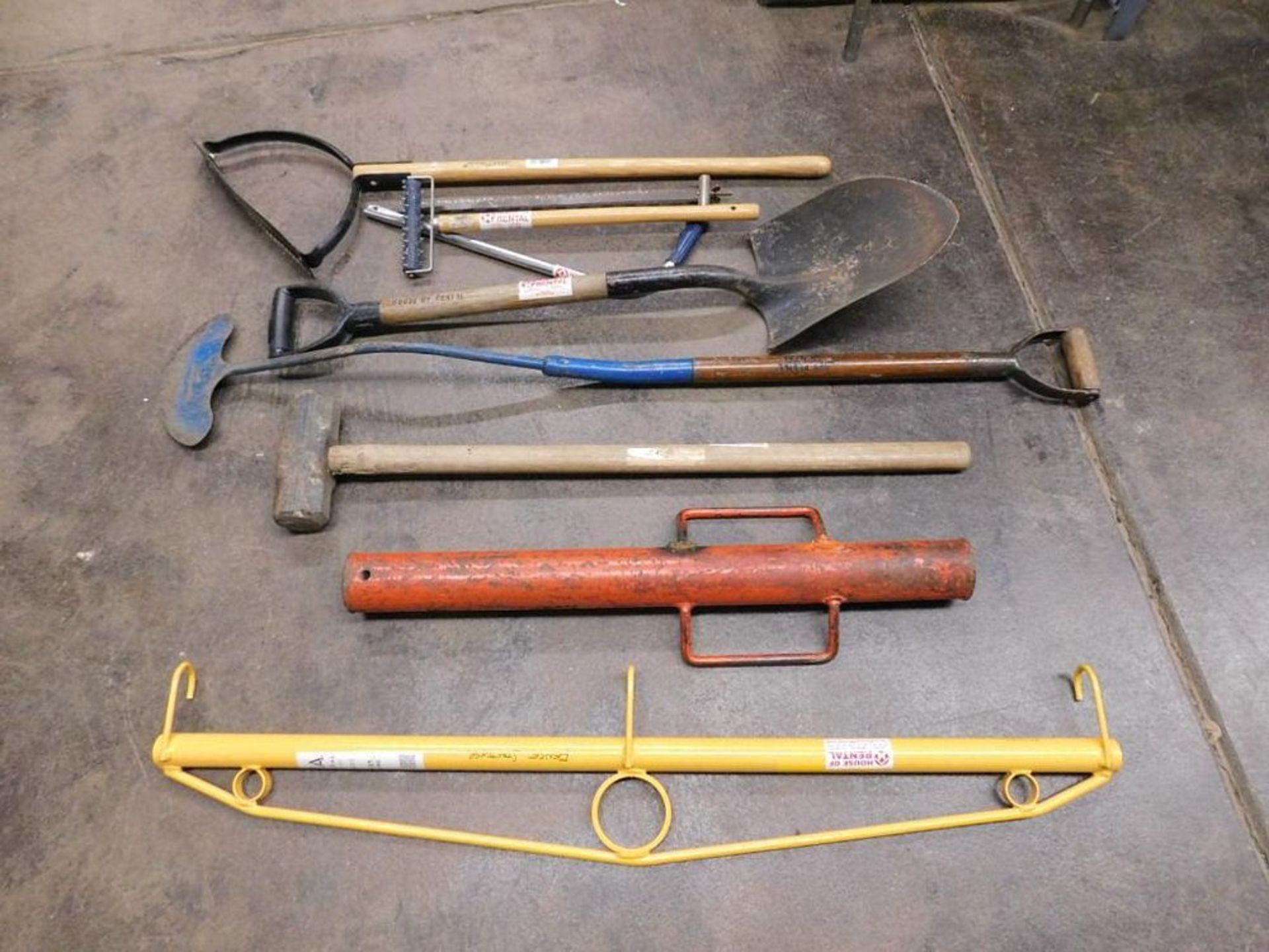 LOT: Fence Stretcher, Post Pounder, Sledge Hammer, Shovel, Garden Tools (LOCATION: 318 N. - Image 2 of 5