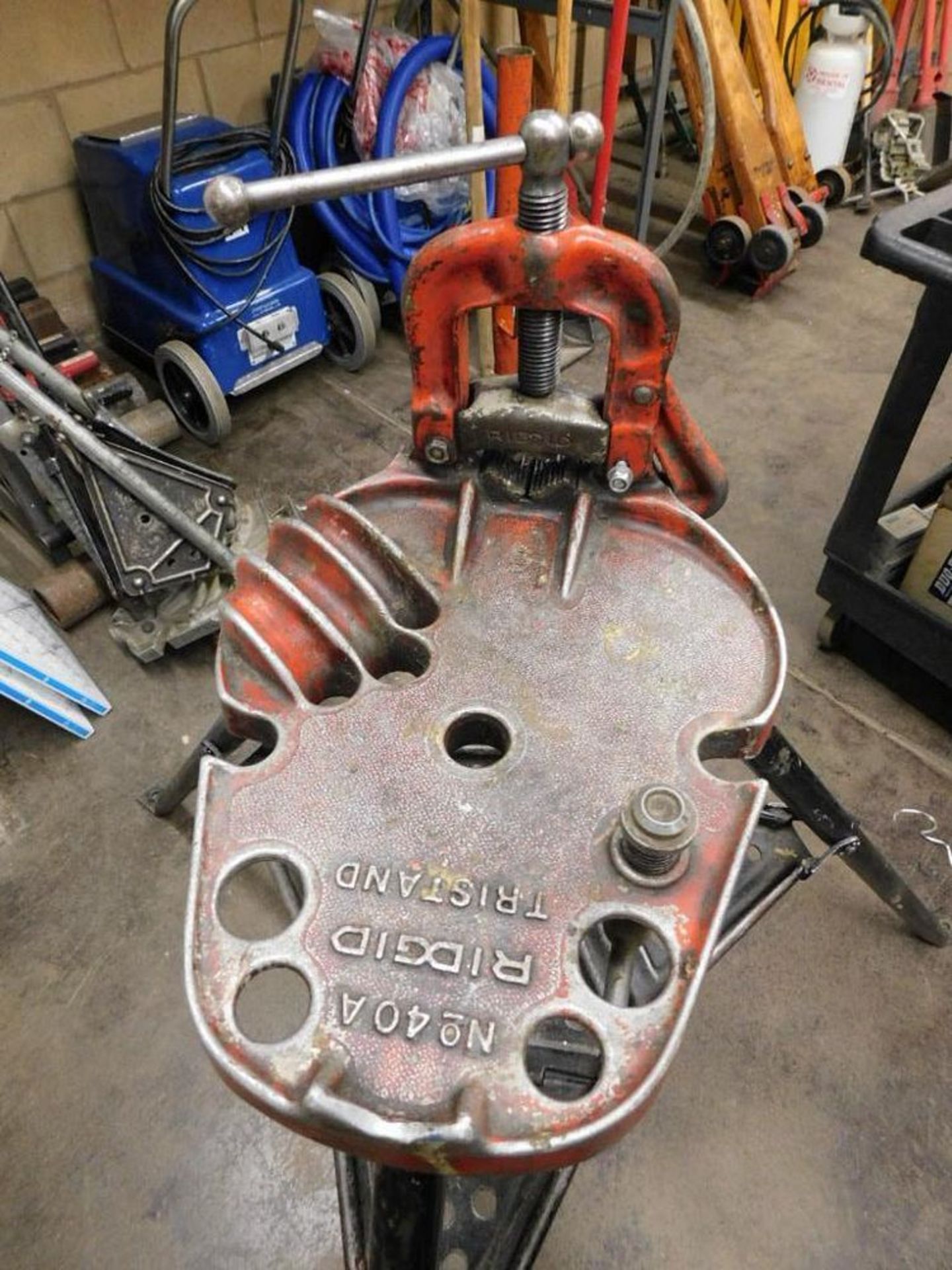 Ridgid No. 40A Tristand w/Pipe Vise (LOCATION: 318 N. Milwaukee Ave., Wheeling, IL 60090) - Image 2 of 2