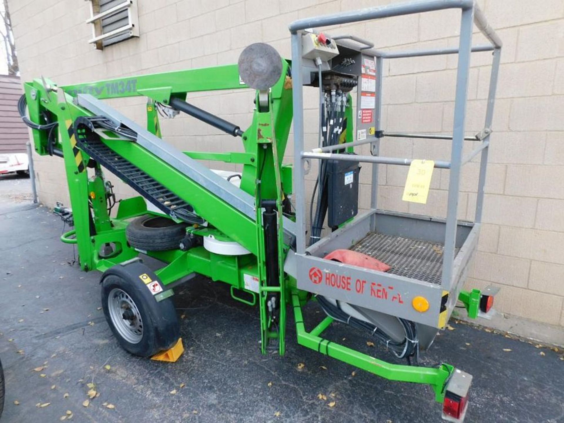 2014 Nifty Cherry TM34T Cherry Picker, VIN SLN34TE03FM030435, 34 ft. Reach, 500 Max Lb., Towable (