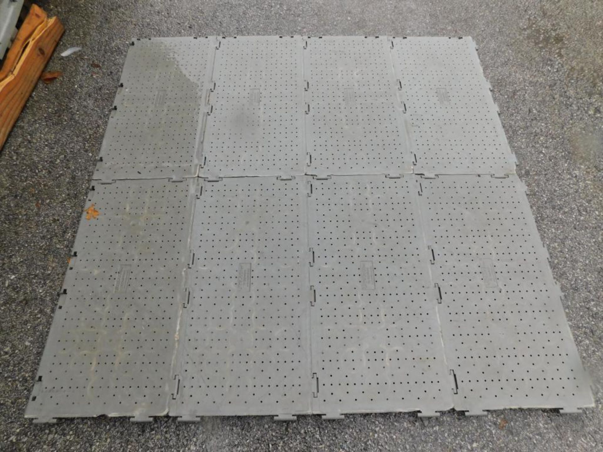 LOT: (50) 4' x 4' Event Deck Portable Flooring w/Drain Holes, Dark Gray, B Grade (LOCATION: 5115 - Image 2 of 3