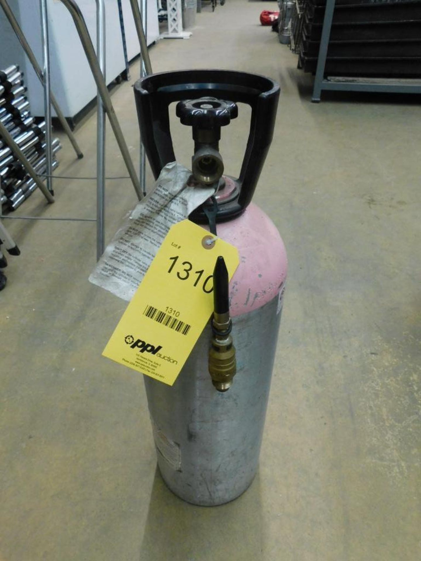 Large Compressed Helium Tanks w/Nozzle Valve Inflator (LOCATION: 1766 Waukegan Rd., Glenview, IL