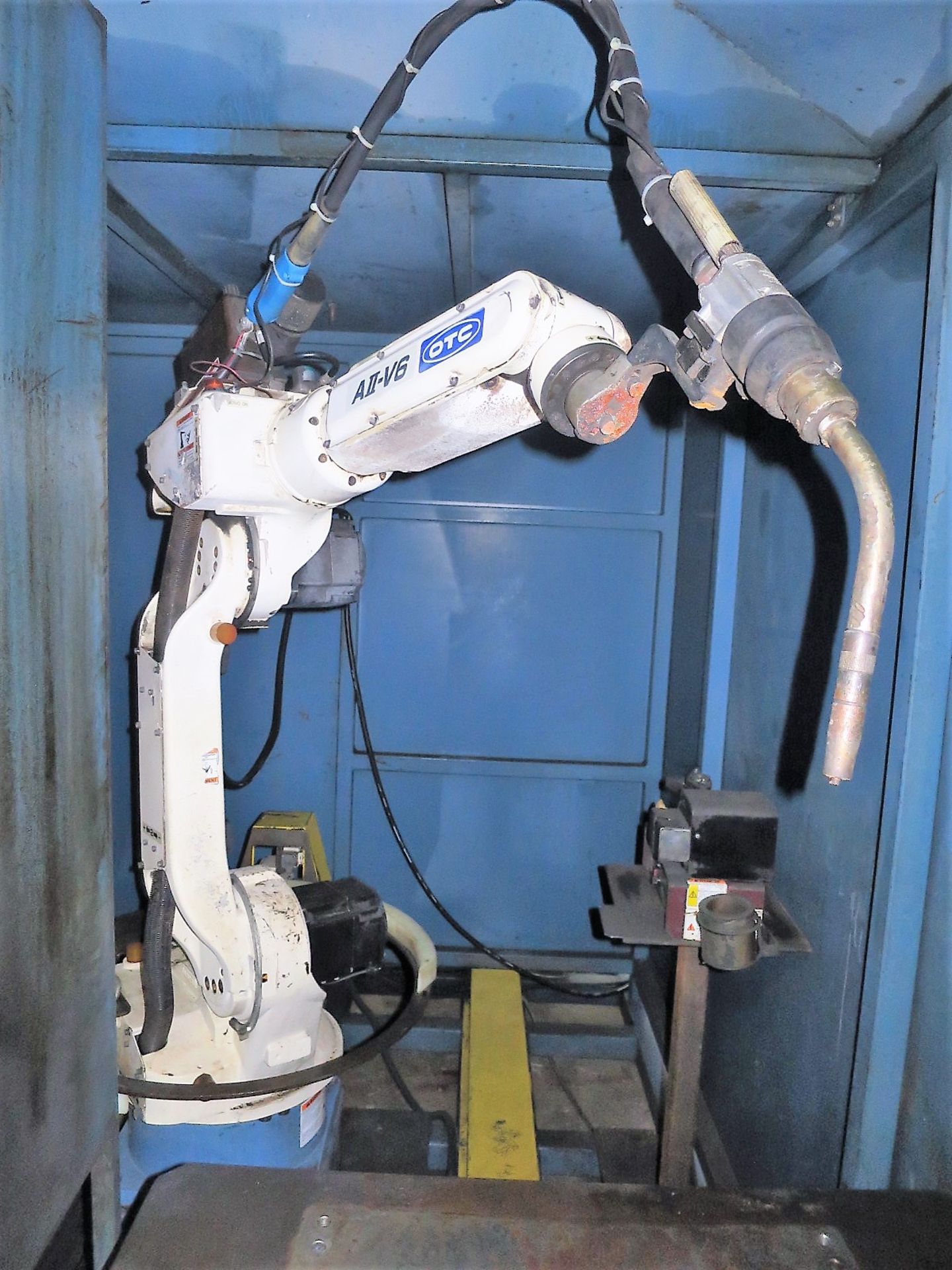 OTC DAIHEN ALMEGA ARC 3-120 ROBOTIC WELDING CELL, S/N 1M0453YZ520, NEW 2012 - Image 3 of 9