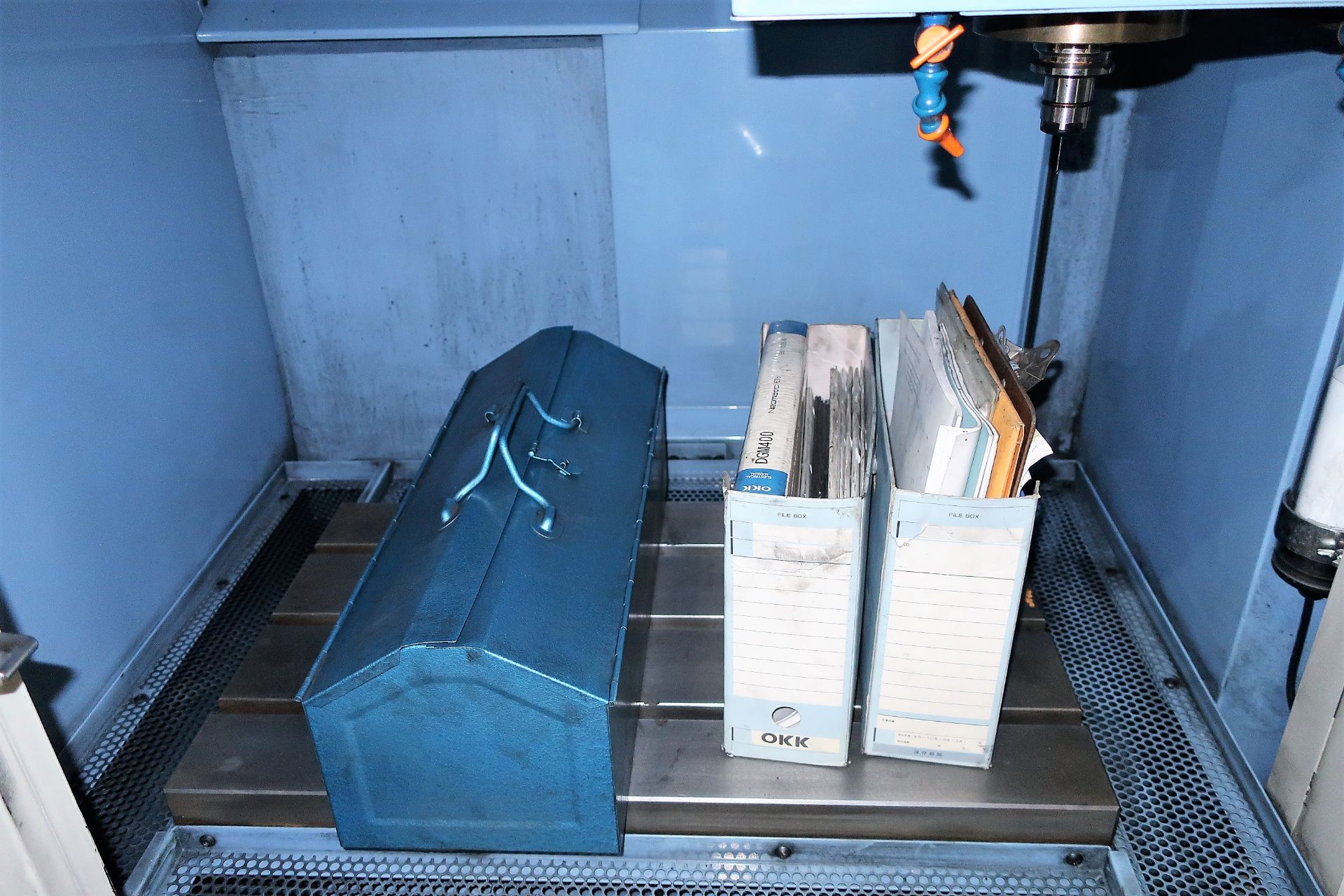 OKK MODEL DGM 400 3-AXIS CNC HIGH SPEED GRAPHITE MACHINING CENTER, S/N 134, NEW 2001 - Image 3 of 9