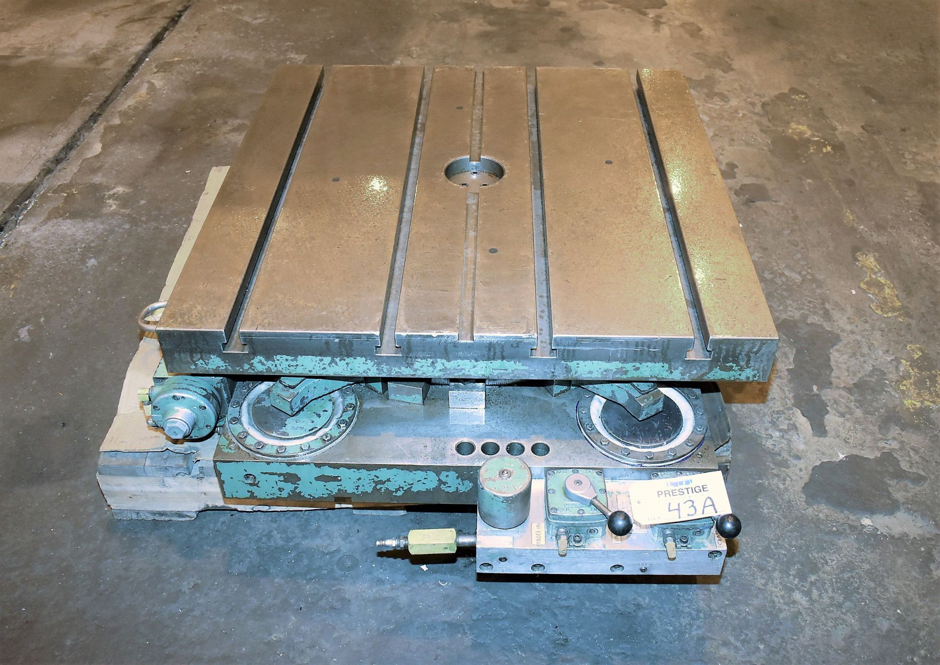 36" x 36" Giddings & Lewis Hydrostatic Rotary Table