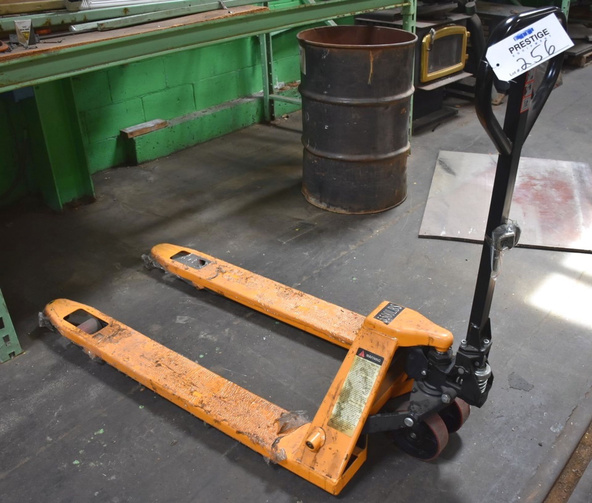 5,500 Lb Capacity Pallet Jack