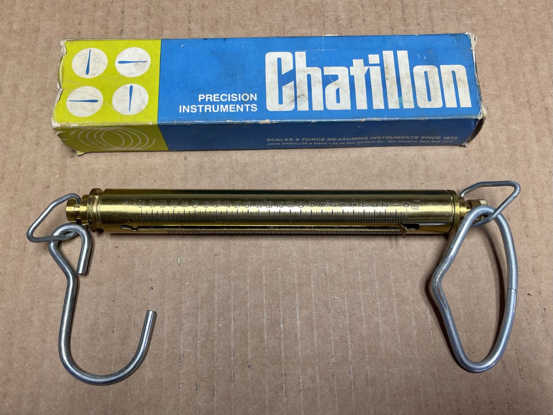 Chatillon Force Measuring Scale, 0-25 kg.