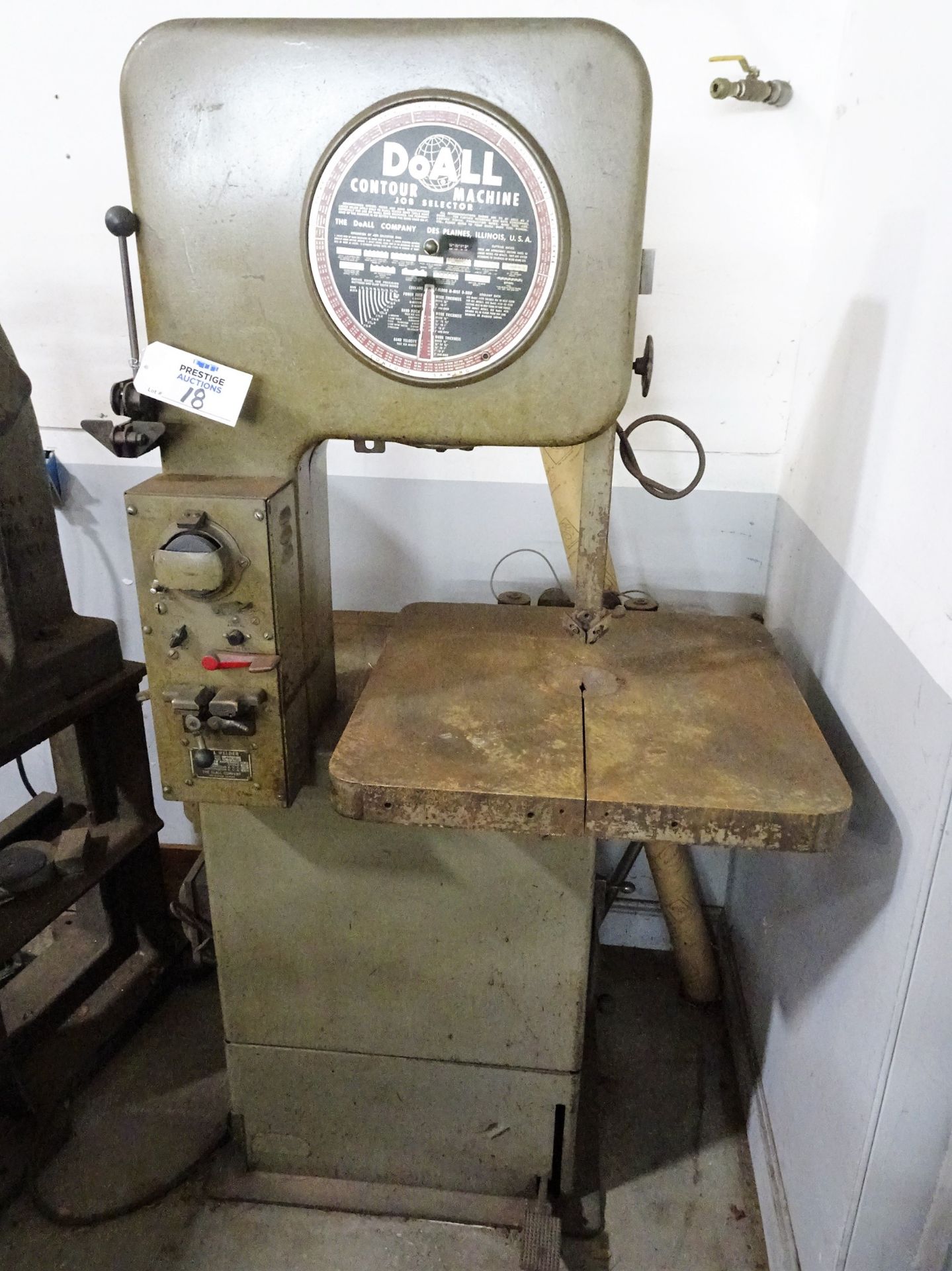 DoAll 16-S.F.P. Vertical Band Saw