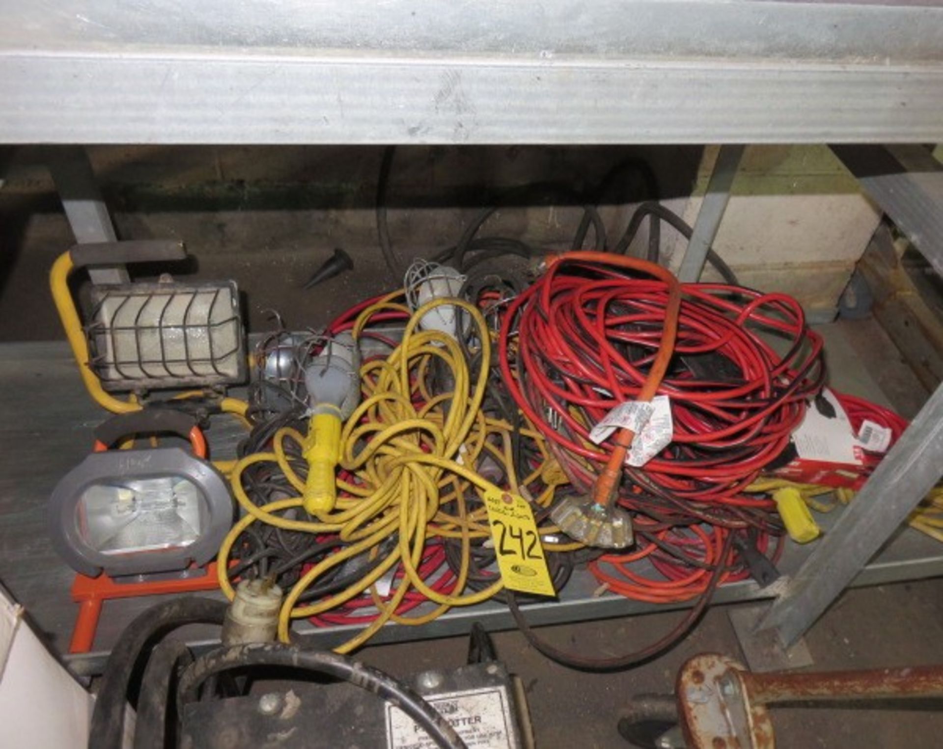 ASSORTED ELECTRICAL EXTENSION CORDS AND SAFETY LIGHTS