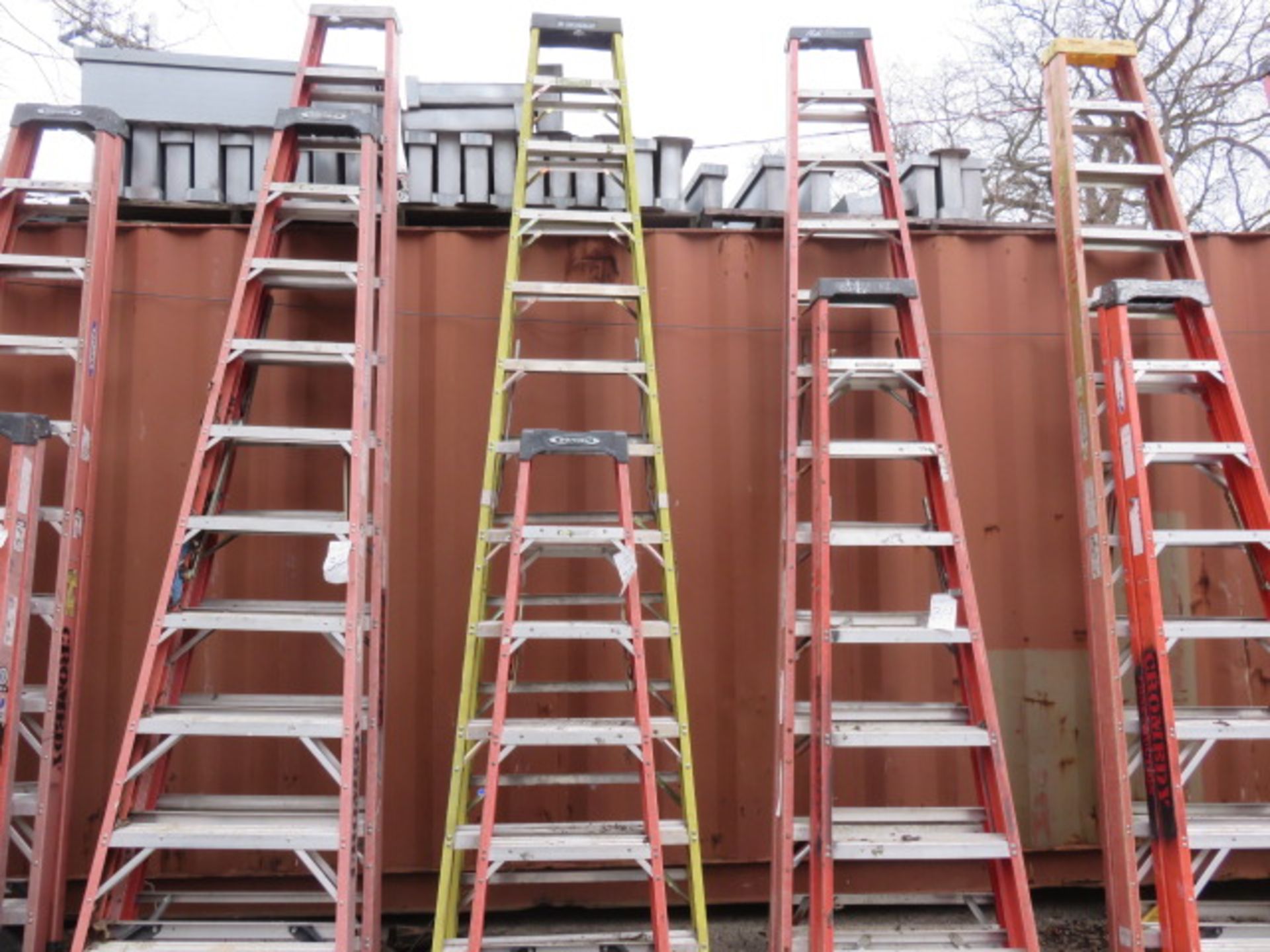 FEATHERLITE 12 FT AND WERNER 6 FT. FIBERGLASS A-FRAME LADDERS - Image 2 of 2