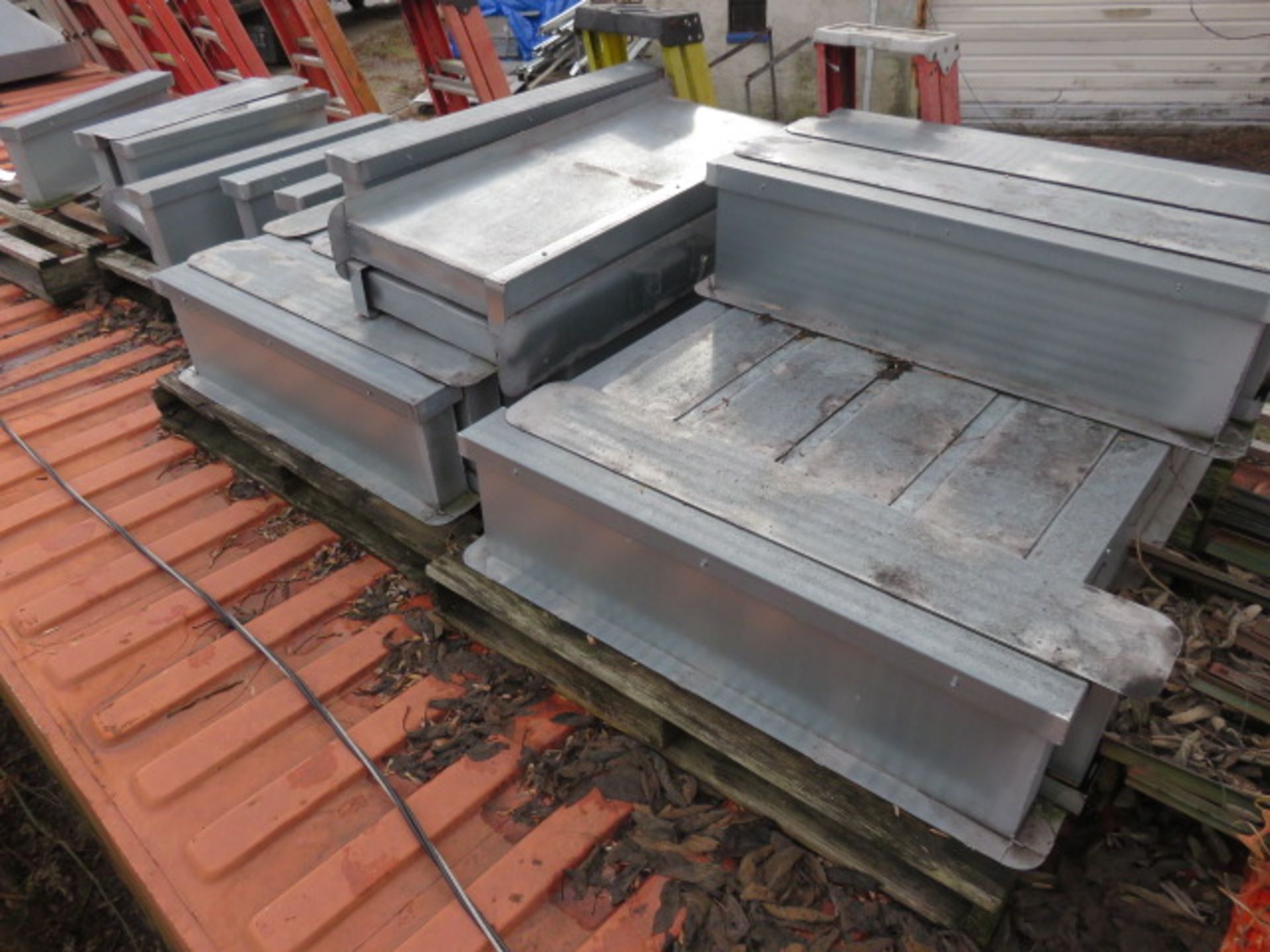 GALVANIZED DUCT SOFFITS - Image 6 of 6