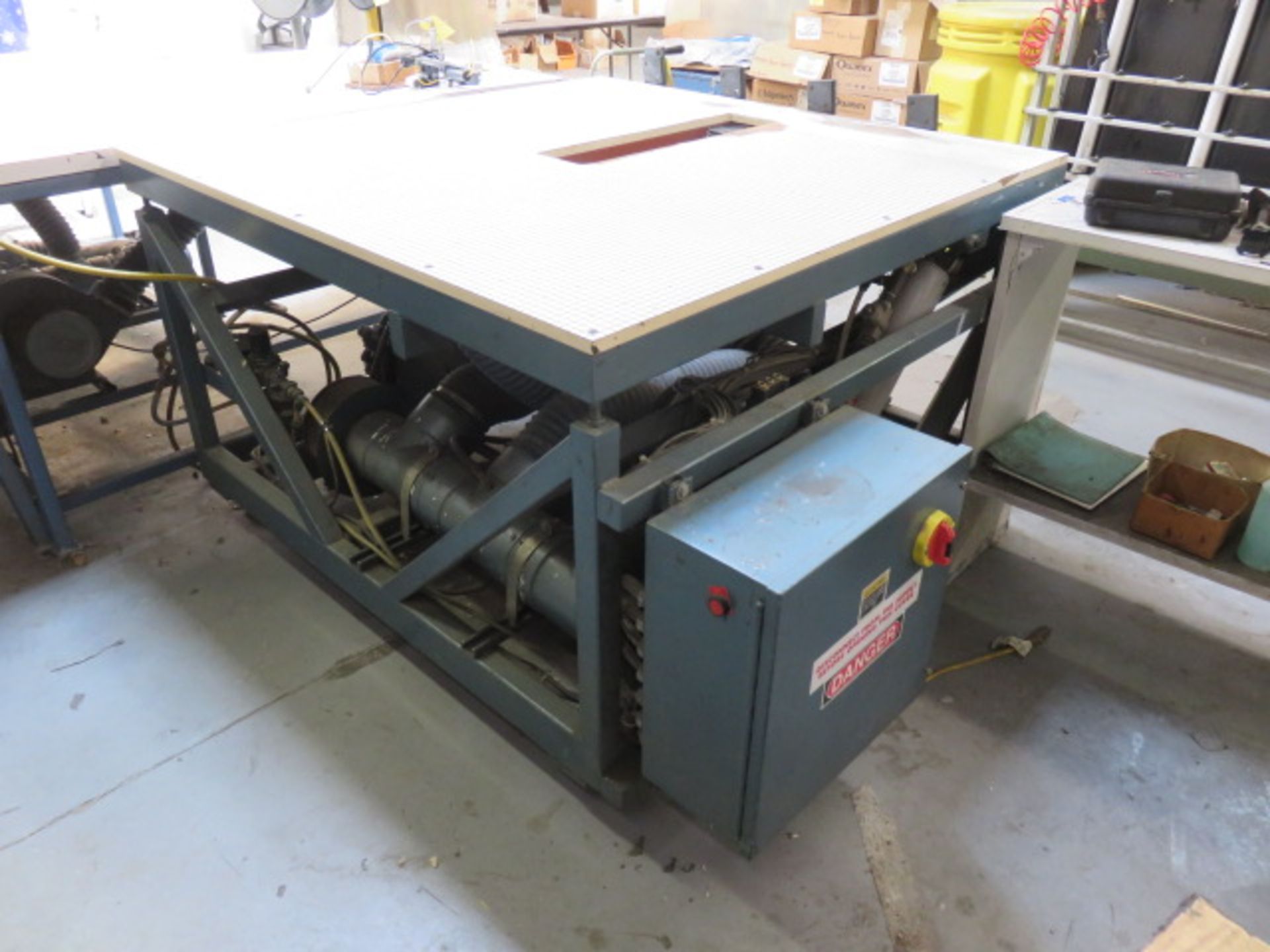 BESTEN AAFSAT VACUUM TILT TABLE - Image 2 of 3