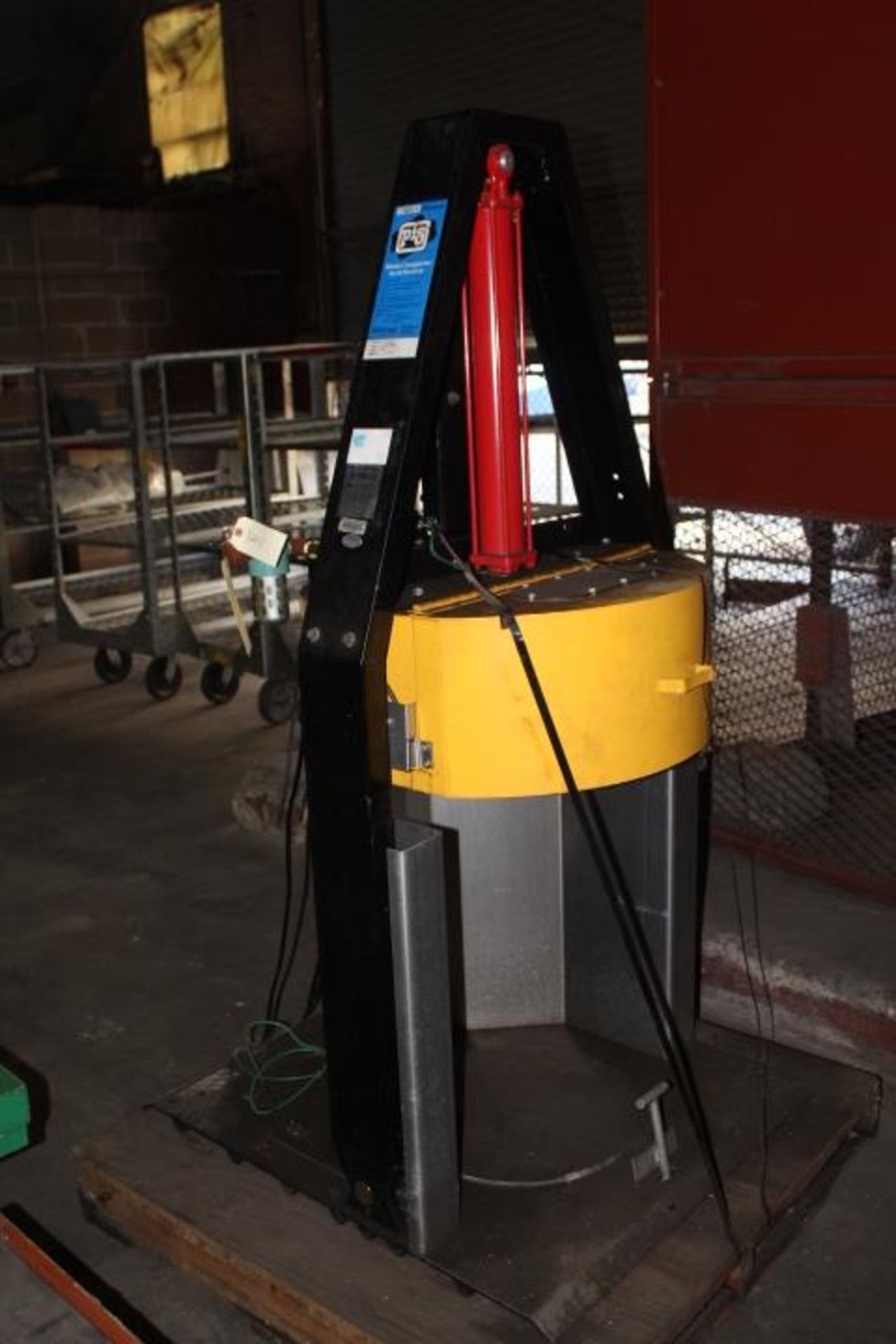 PIG DRM655 WASTE COMPACTOR FOR FLAMMABLE LIQUID WASTE, SPARK RESISTANT, CRUSH 12,000 LB OF FORCE - Image 3 of 4