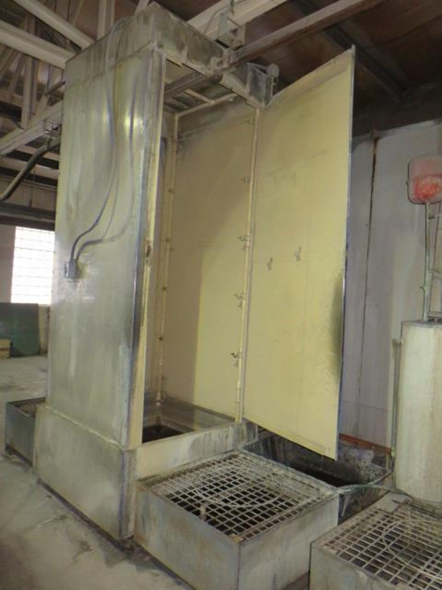 (2) STAINLESS STEEL ENCLOSED WASH STATIONS WITH PUMPS - Image 5 of 8