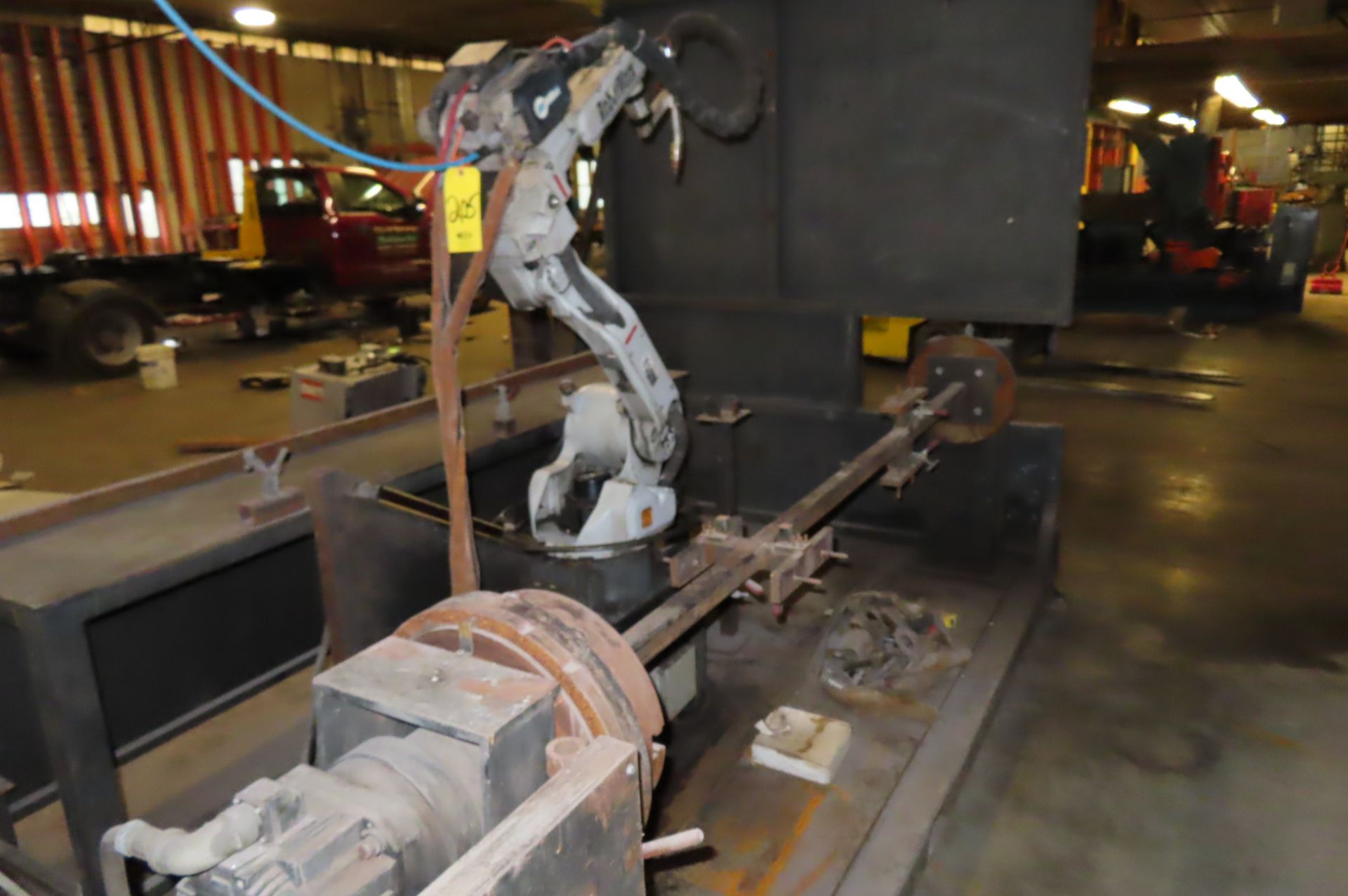 MILLER ROBOTWORX WELDING ROBOT WITH A 3-JAW WELDING POSITIONER,… - Image 7 of 18