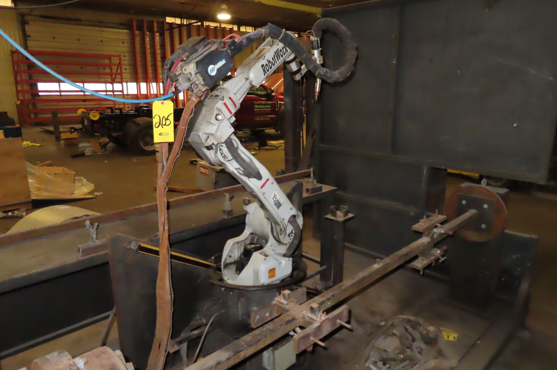 MILLER ROBOTWORX WELDING ROBOT WITH A 3-JAW WELDING POSITIONER,…