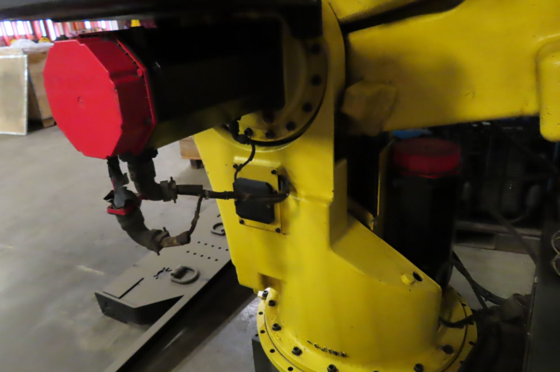 FANUC S-420IF WELDING ROBOT WITH SYSTEM R-J2 CONTROL AND PENDANT - Image 7 of 11