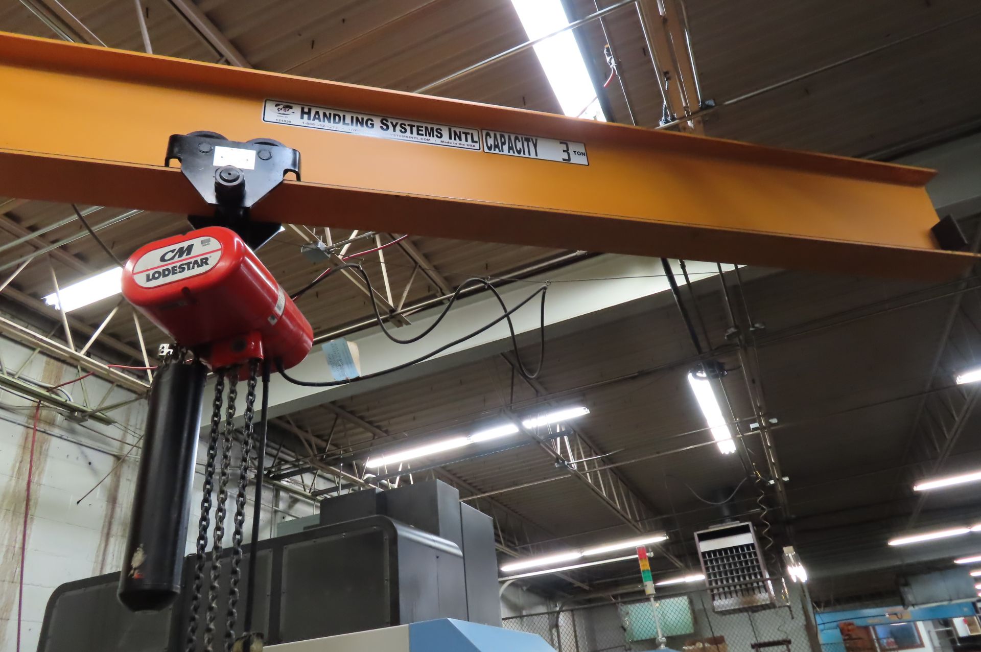 HANDLING SYSTEMS 360 DEGREE PEDESTAL JIB CRANE, FLUSH BASE PLATE MOUNTED TO... - Image 2 of 2