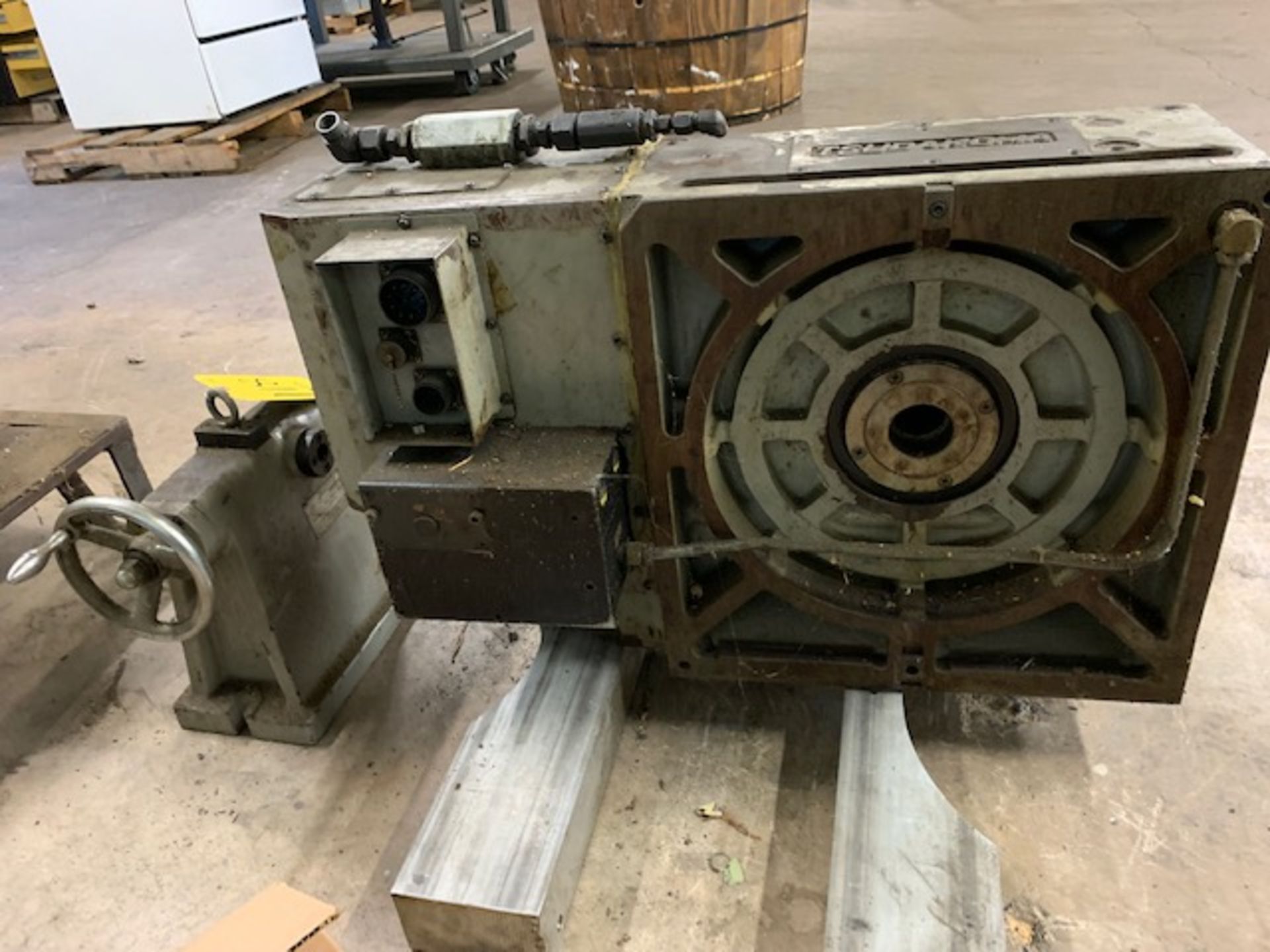 TSUDAKOMA RNCM-401R 4TH AXIS ROTARY TABLE S/N 505428 WITH 16 IN. TABLE AND TAILSTOCK… - Image 2 of 2