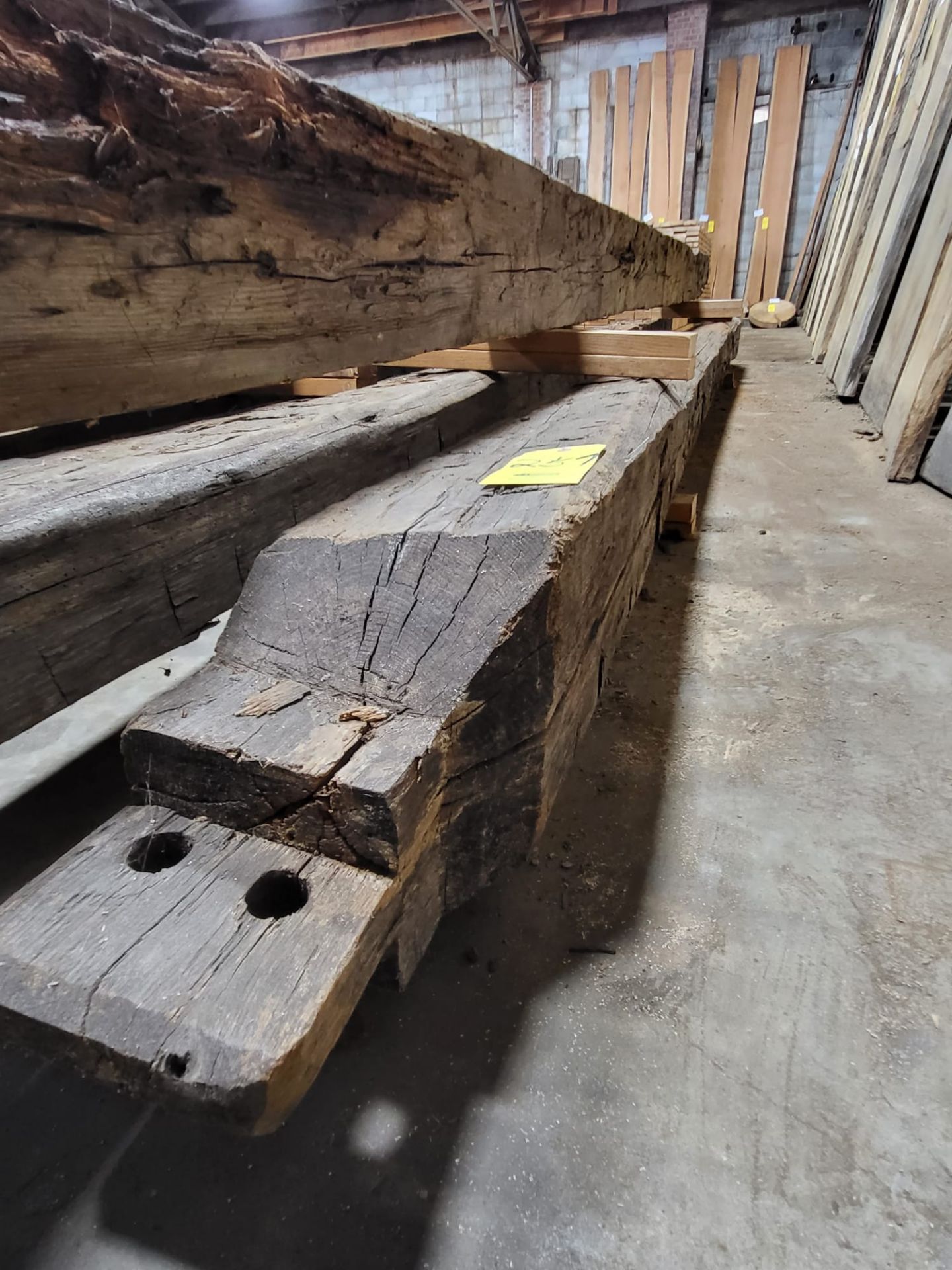 HAND HEWN BEAM 9 IN. X 9 IN. X 192 IN., APPROX 108 BOARD FT. - Image 2 of 5